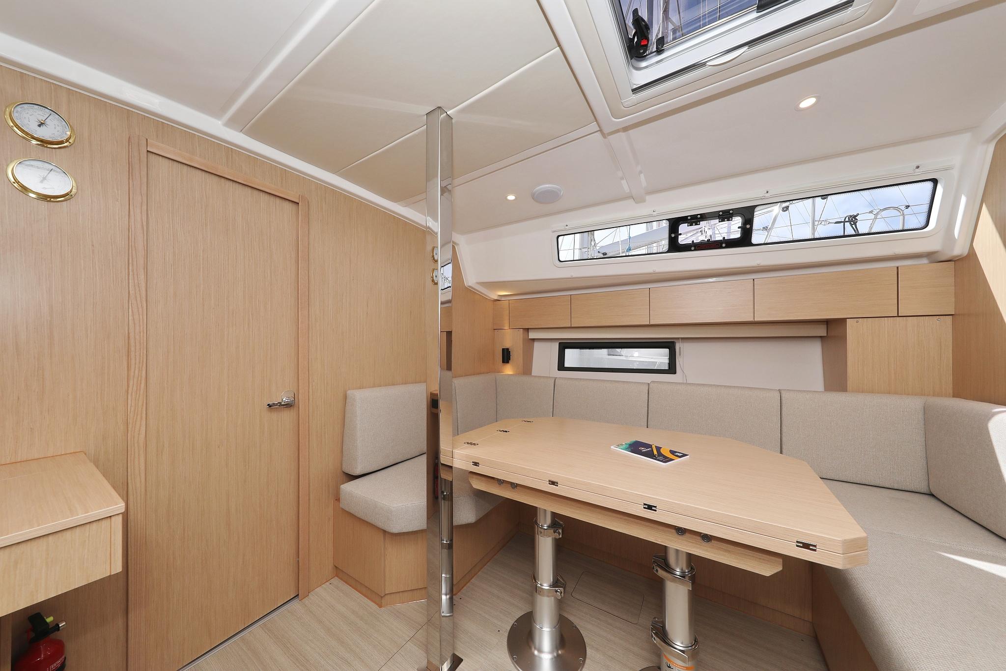 Bavaria C42, picture 15