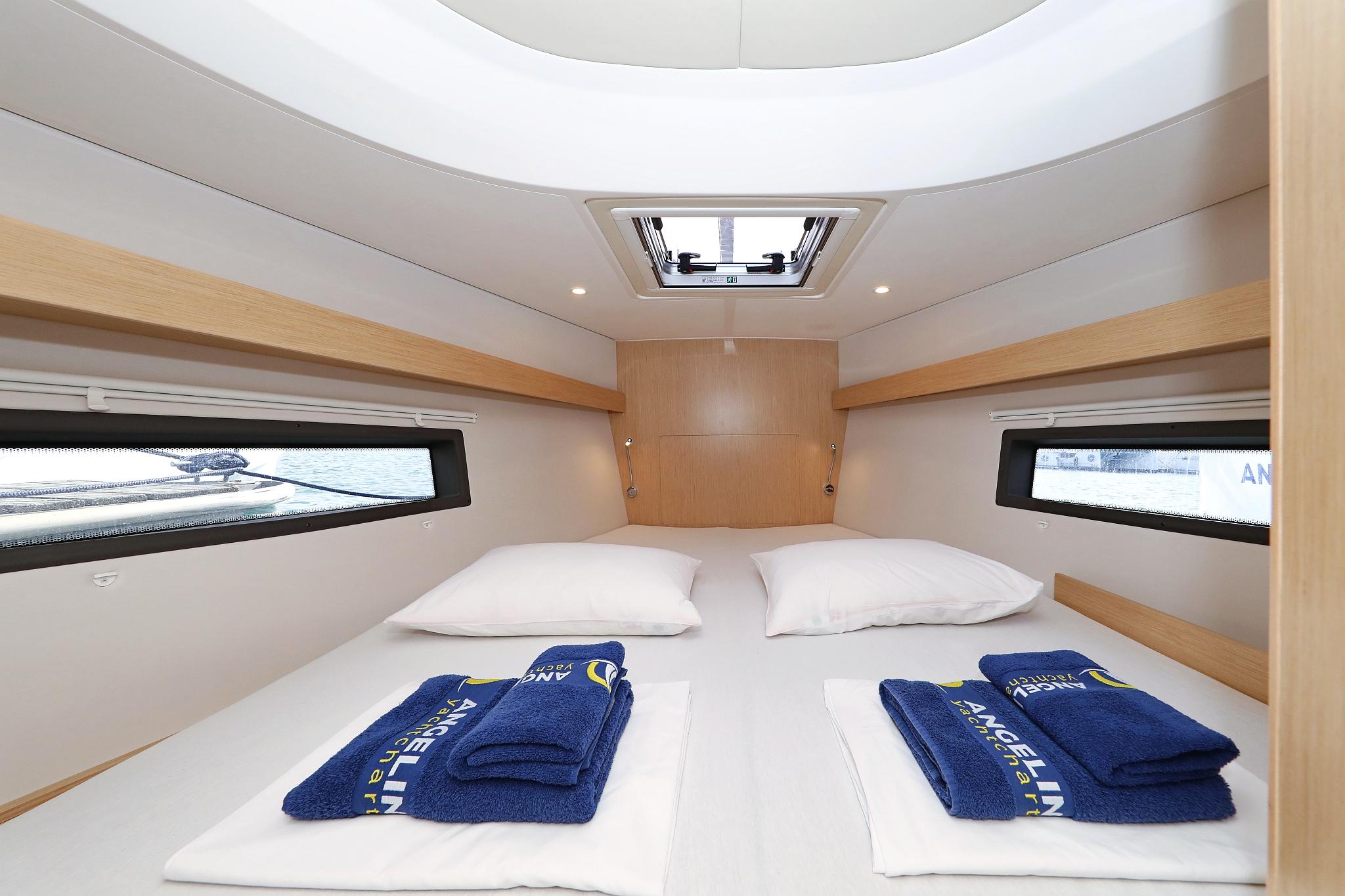 Bavaria C42, picture 31