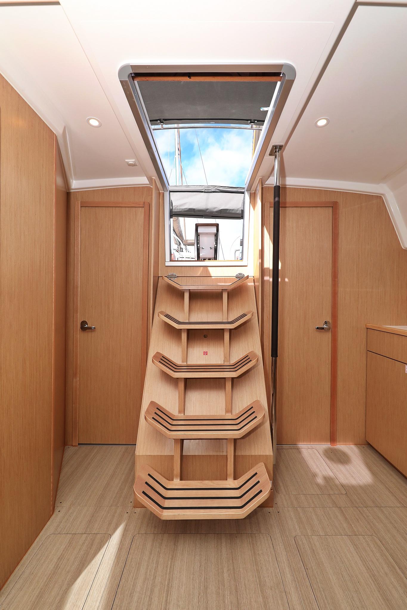 Bavaria C42, picture 23