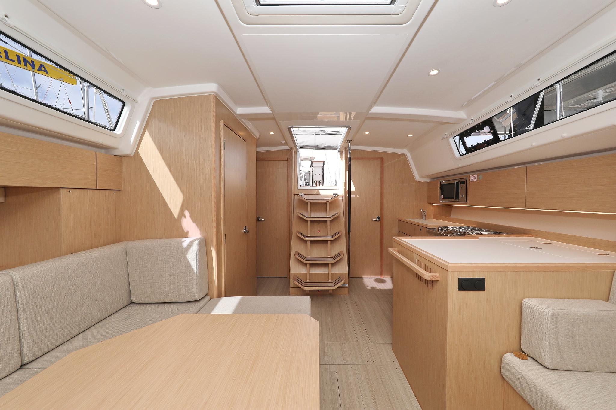 Bavaria C42, picture 19