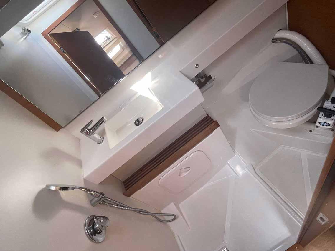 Sun Odyssey 440 - 4 cab., picture 10