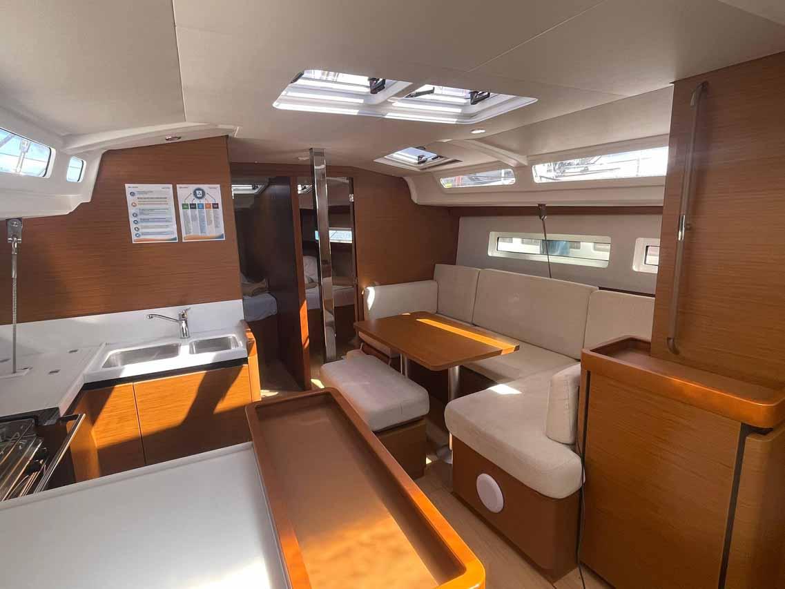 Sun Odyssey 440 - 4 cab., picture 4