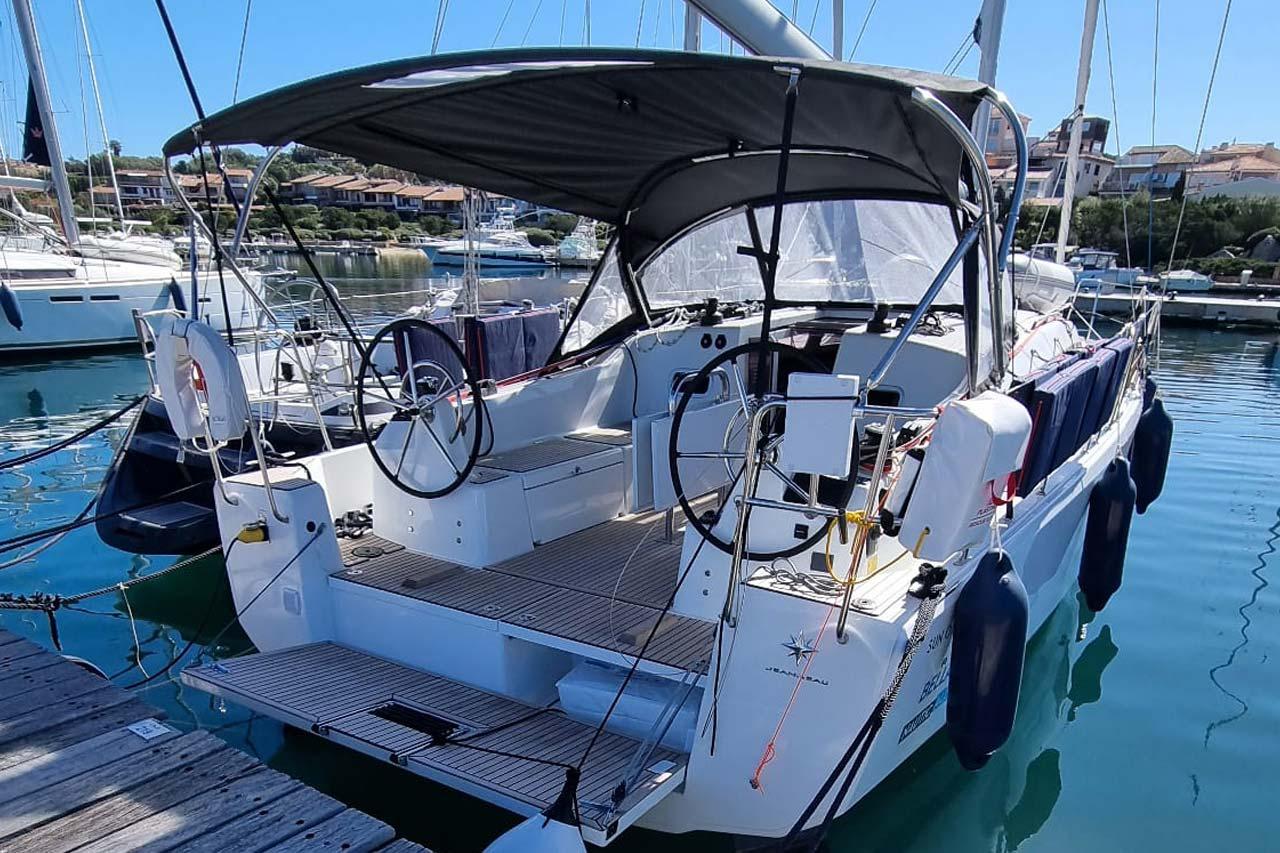 Sun Odyssey 380 - 3 cab., picture 1