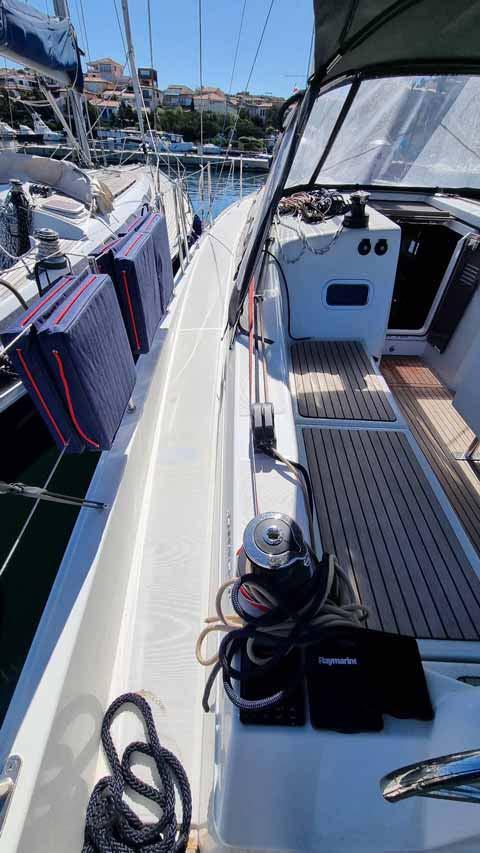 Sun Odyssey 380 - 3 cab., picture 4