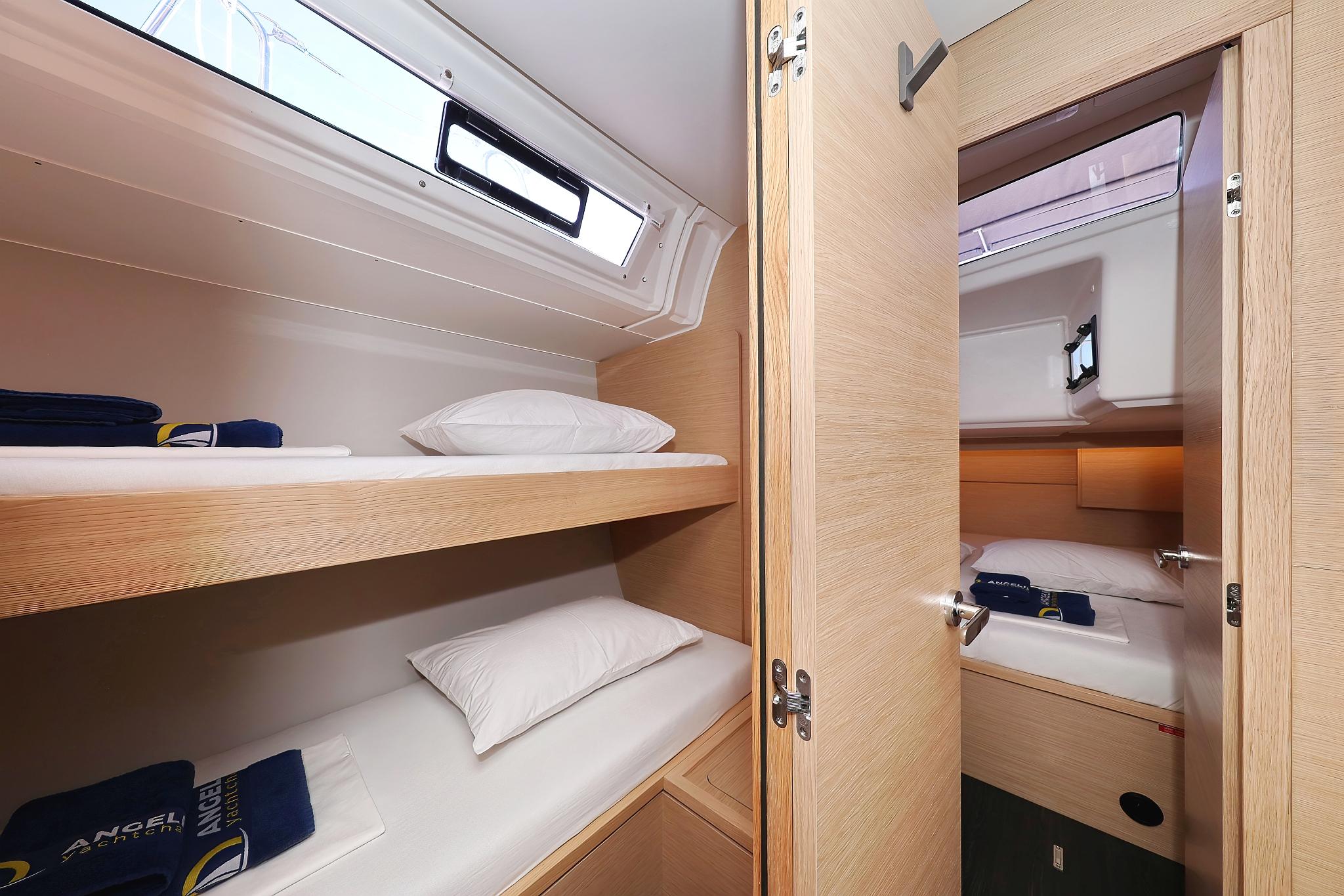 Dufour 470 - 5 cab., picture 28