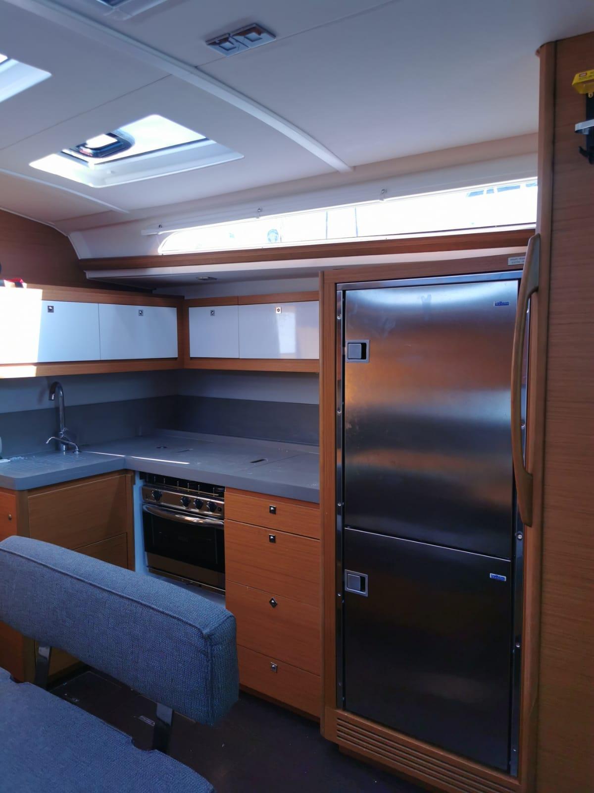 Dufour 470 - 4 + 1 cab., picture 6