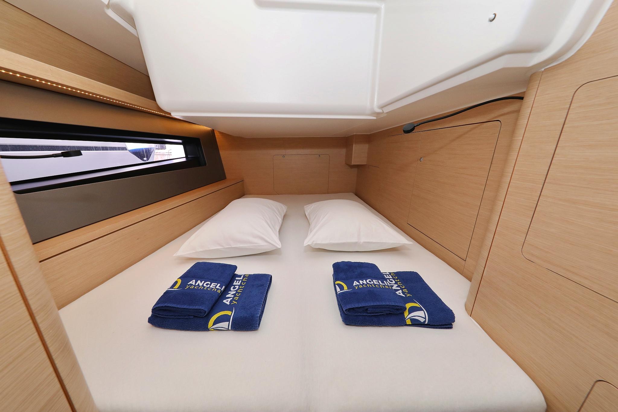 Dufour 41 - 3 cab., picture 25
