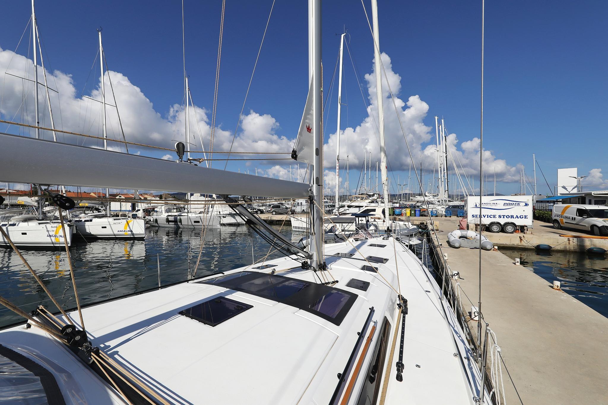 Dufour 530 - 5 + 1 cab., picture 10