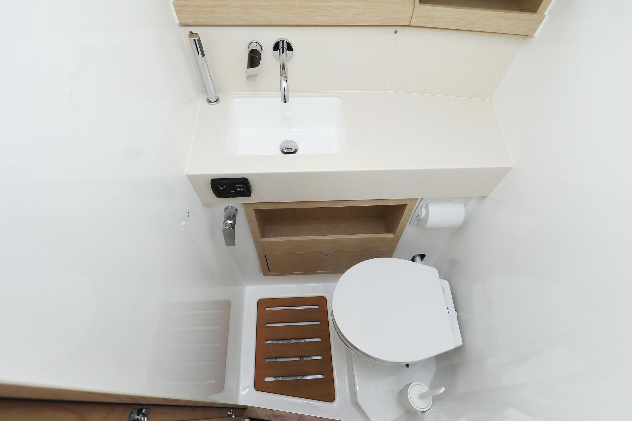 Dufour 530 - 5 + 1 cab., picture 34