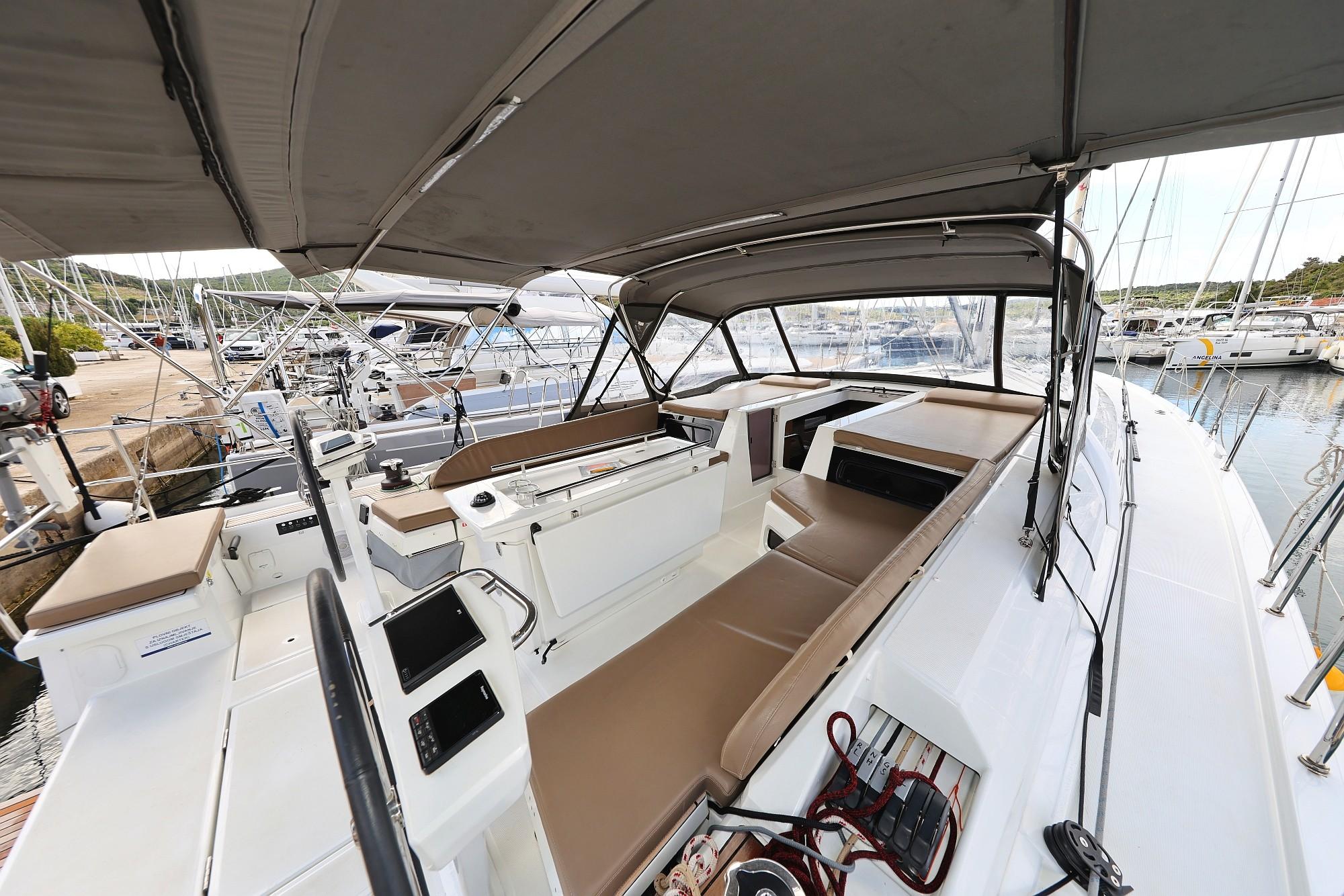 Oceanis 51.1 - 5 + 1 cab., picture 9