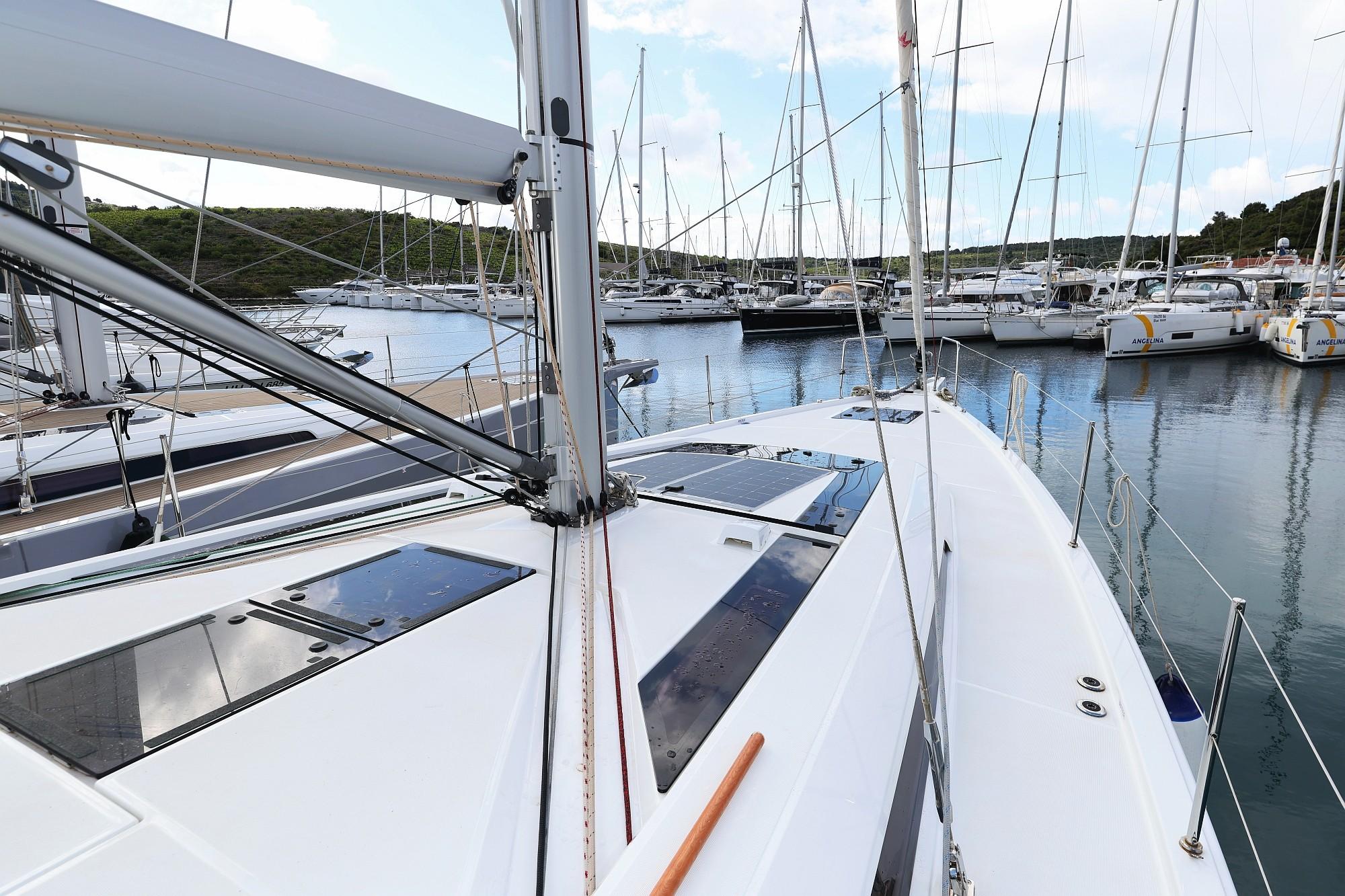 Oceanis 51.1 - 5 + 1 cab., picture 10