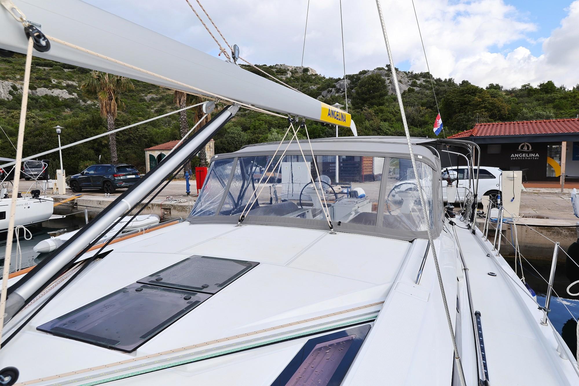 Oceanis 51.1 - 5 + 1 cab., picture 11