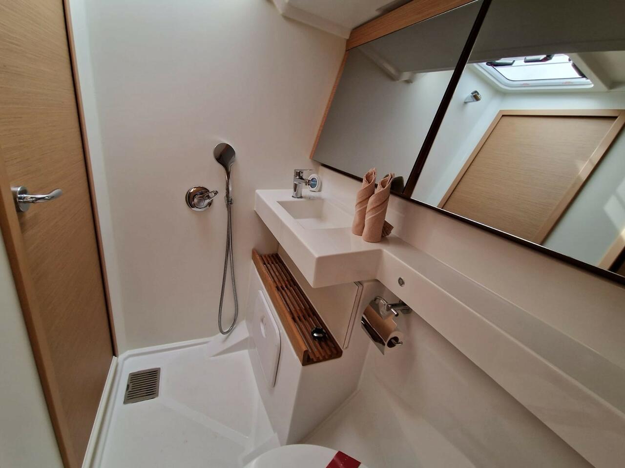 Sun Odyssey 440 - 4 cab., picture 20