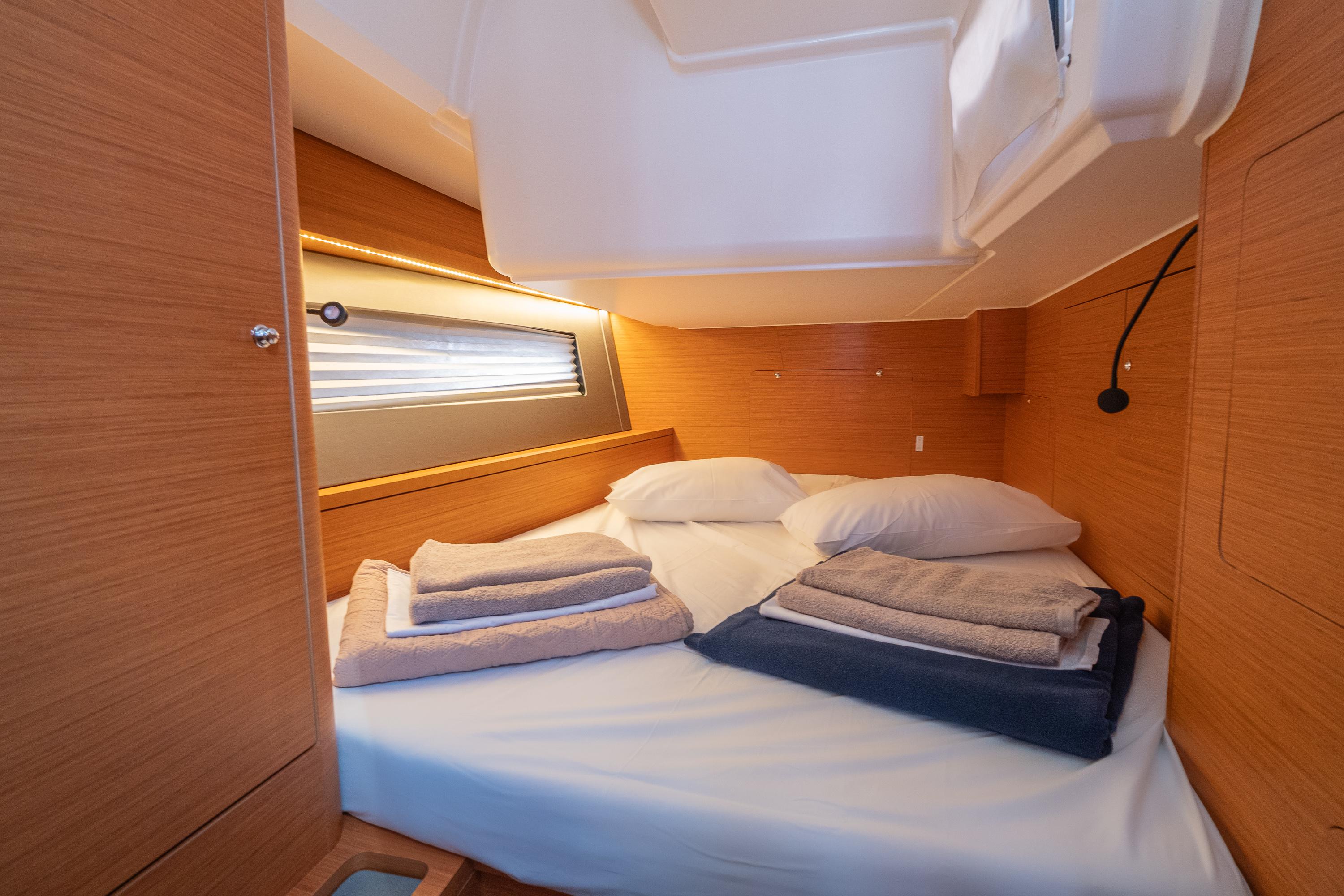 Dufour 41 - 3 cab., picture 13