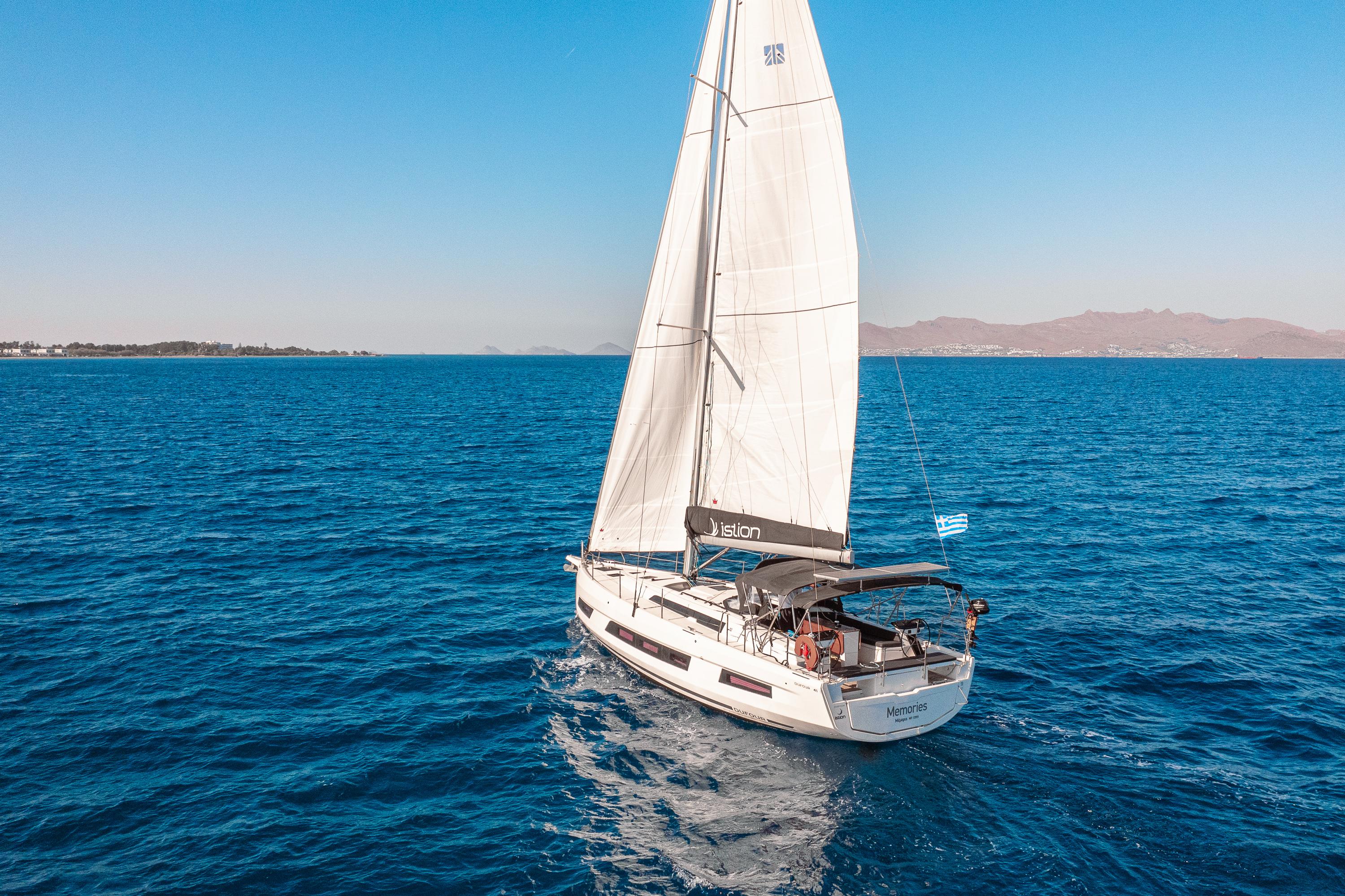 Dufour 41 - 3 cab., picture 4