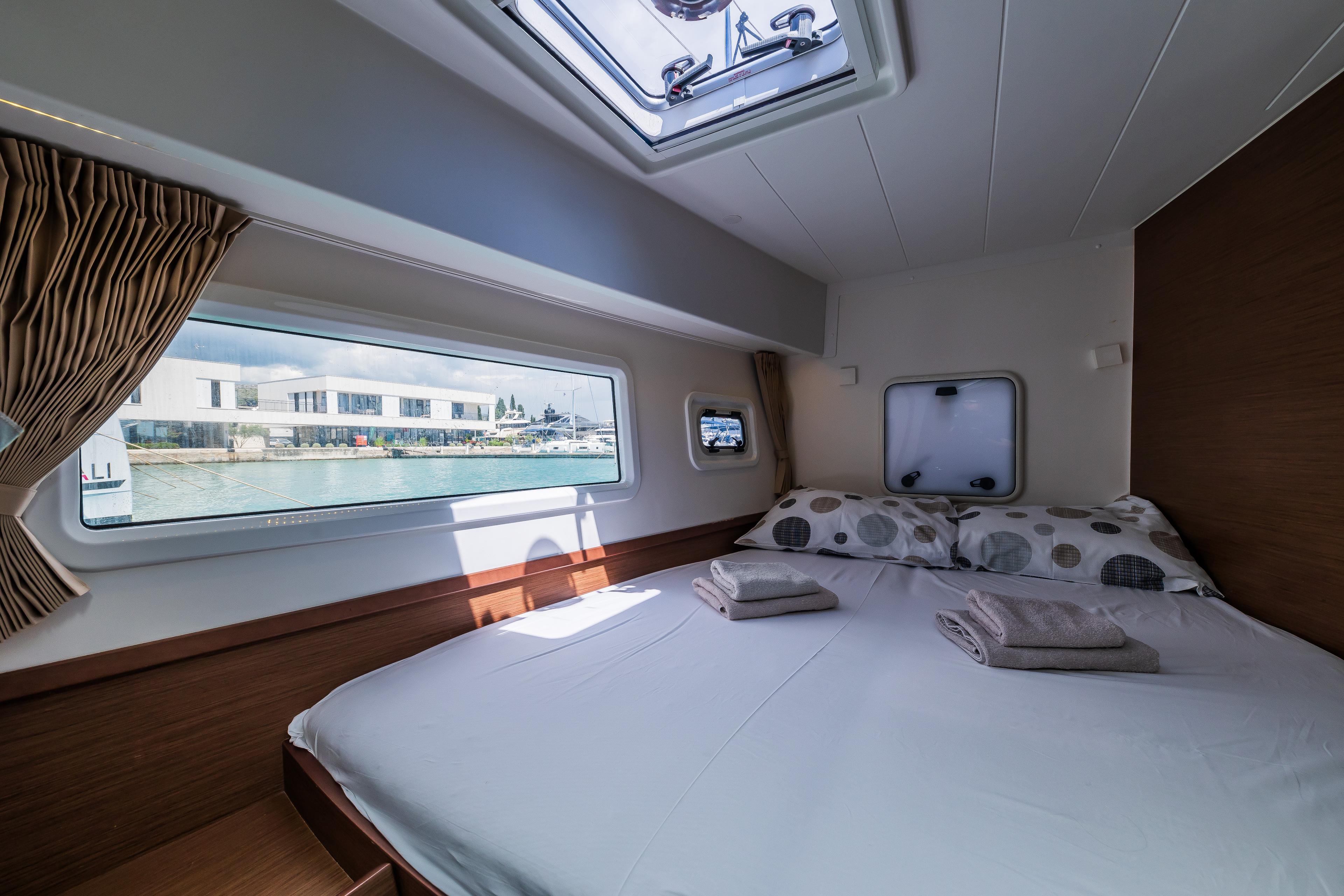 Lagoon 42 - 4 + 2 cab., picture 25