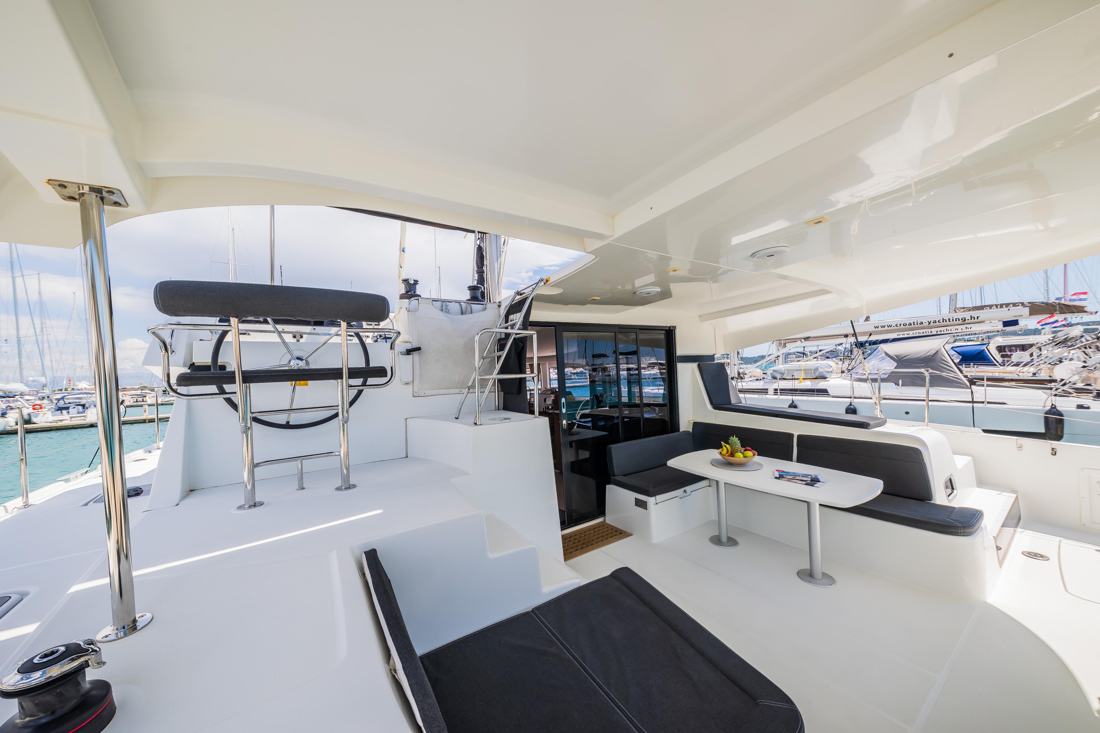 Lagoon 42 - 4 + 2 cab., picture 10