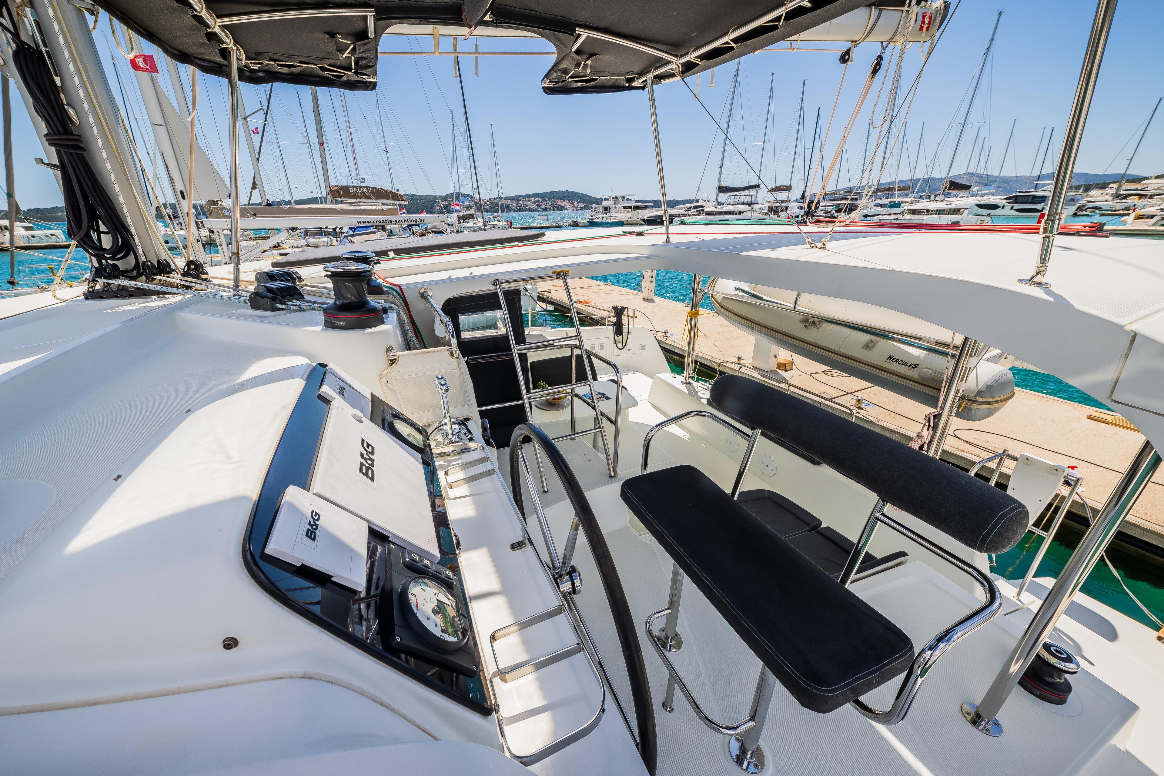 Lagoon 42 - 4 + 2 cab., picture 11