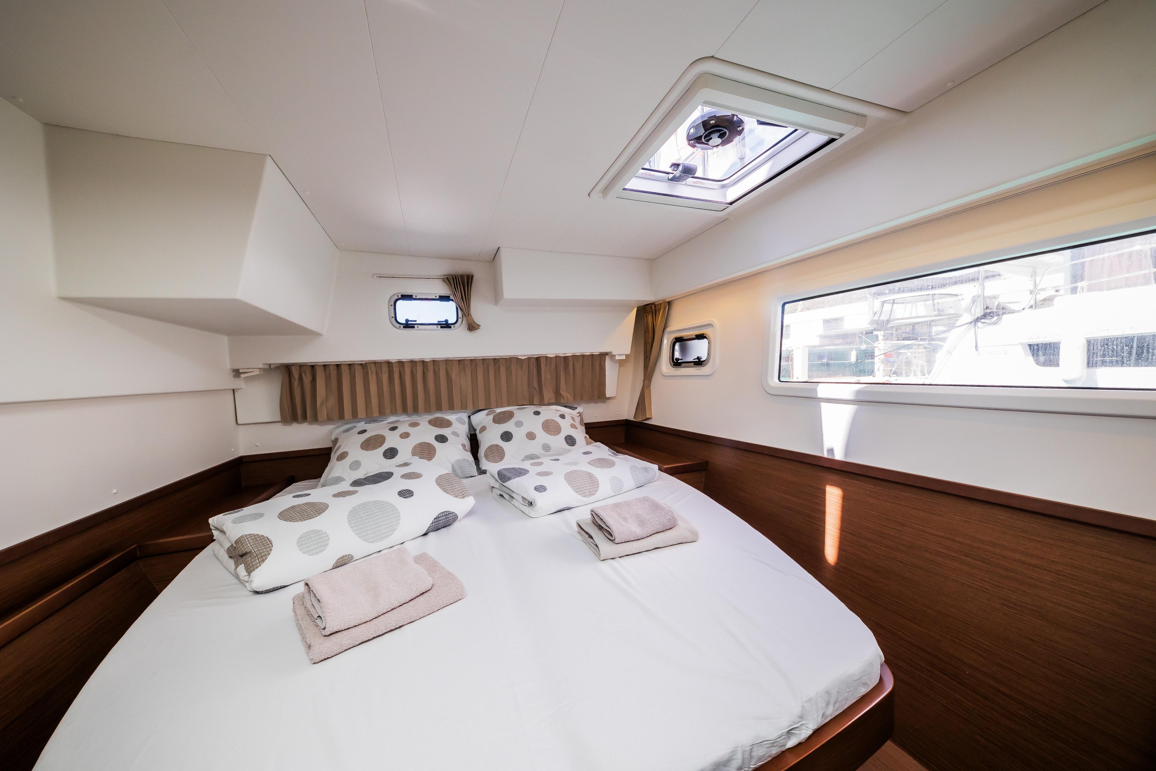 Lagoon 42 - 4 + 2 cab., picture 23