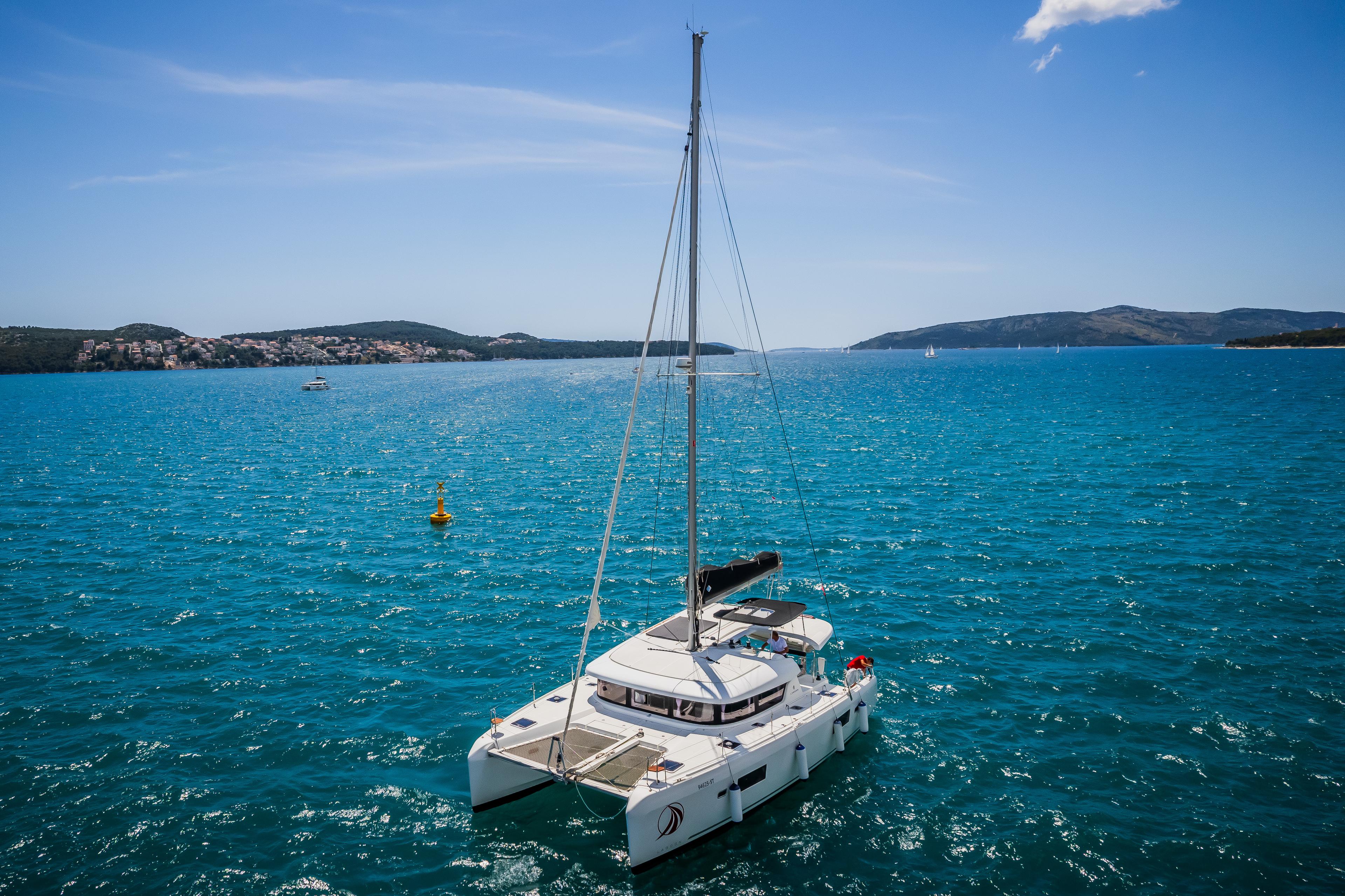 Lagoon 42 - 4 + 2 cab., picture 4