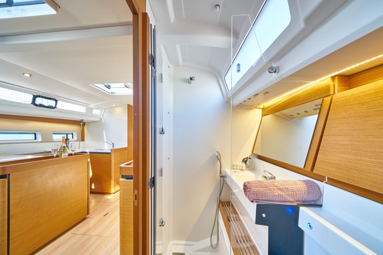 Sun Odyssey 440 - 3 cab., picture 11