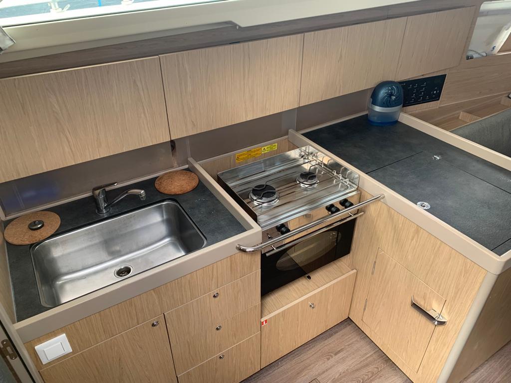 Oceanis 41.1, picture 7