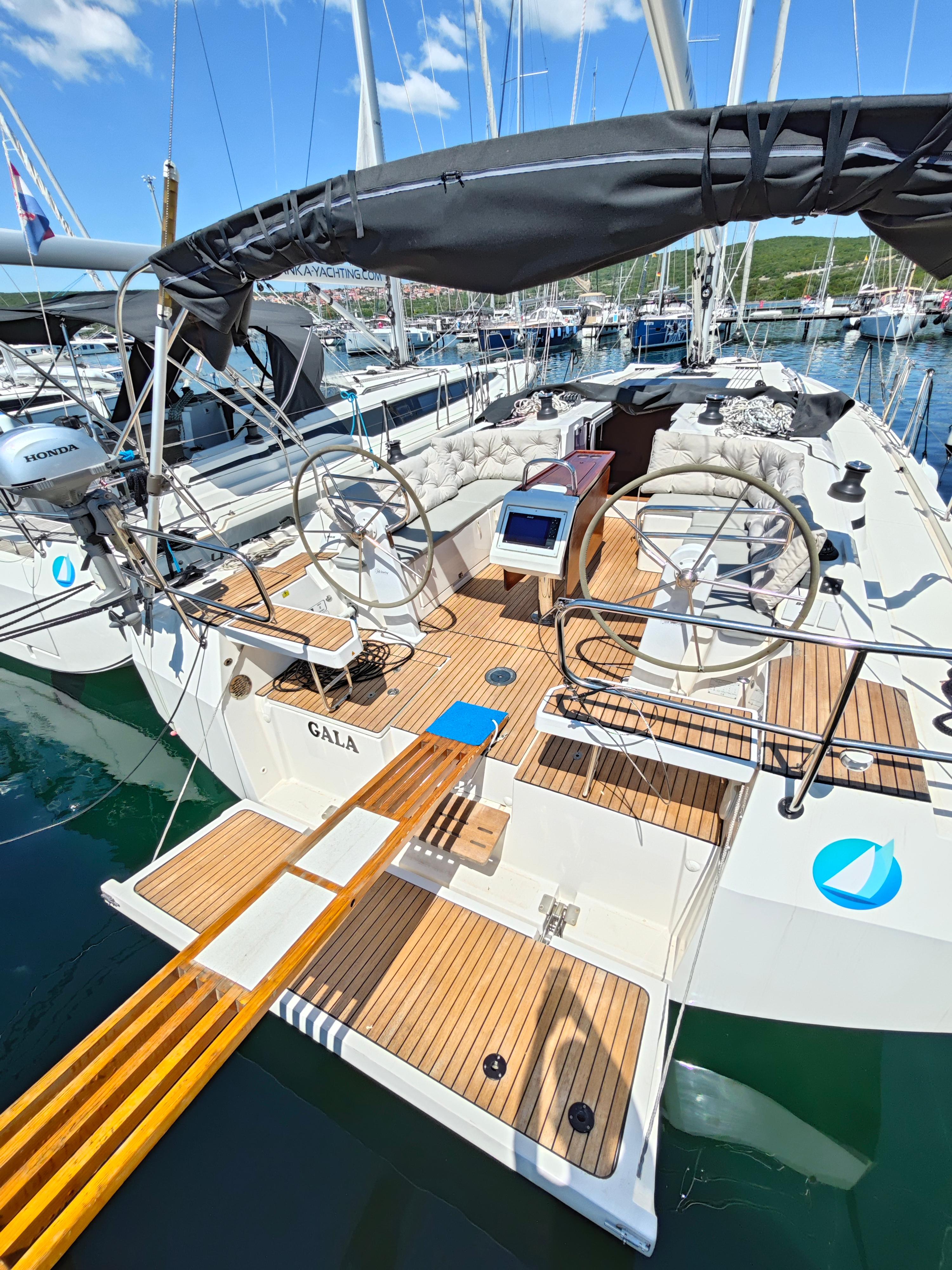 Bavaria C42, picture 7