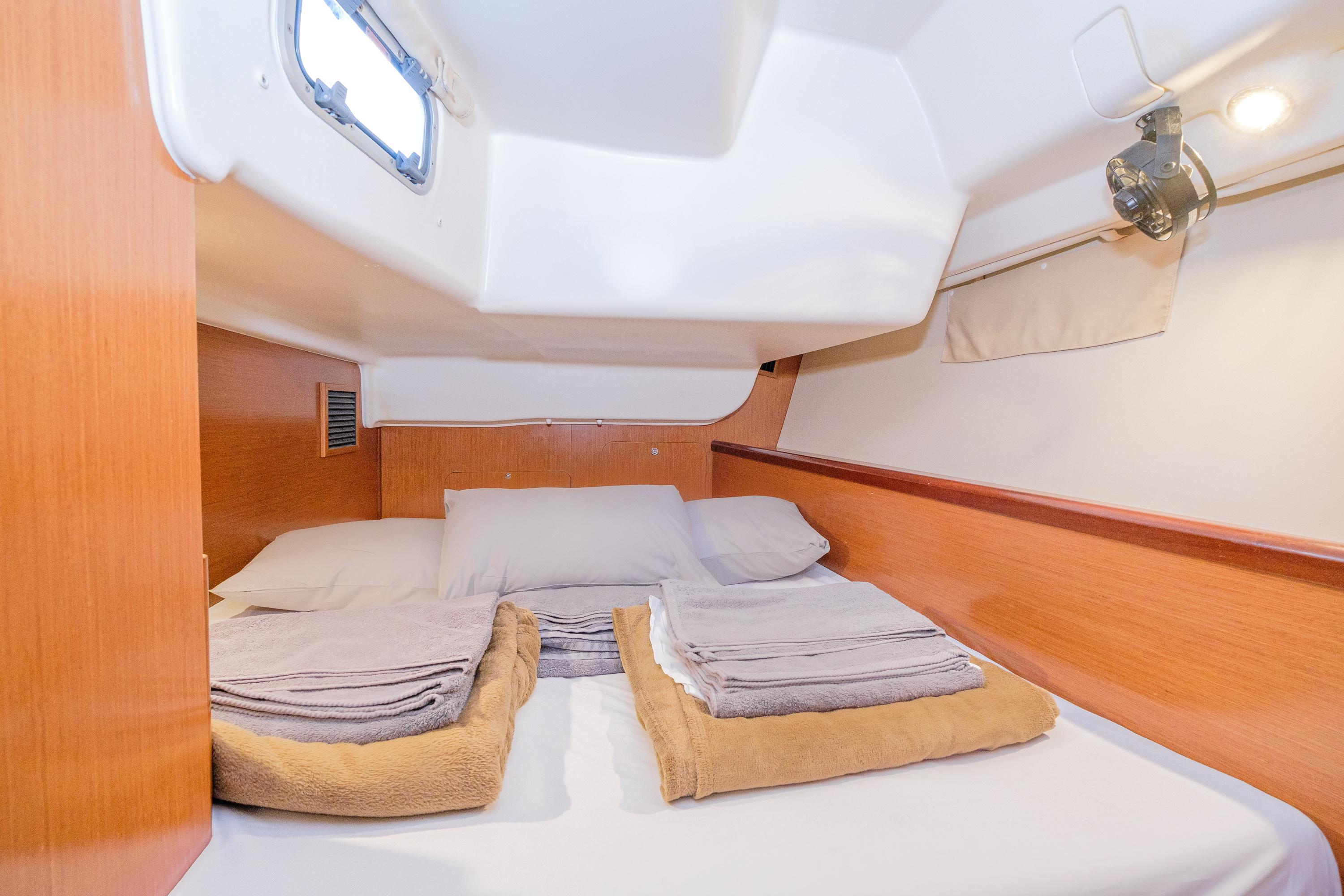 Oceanis 43, picture 12