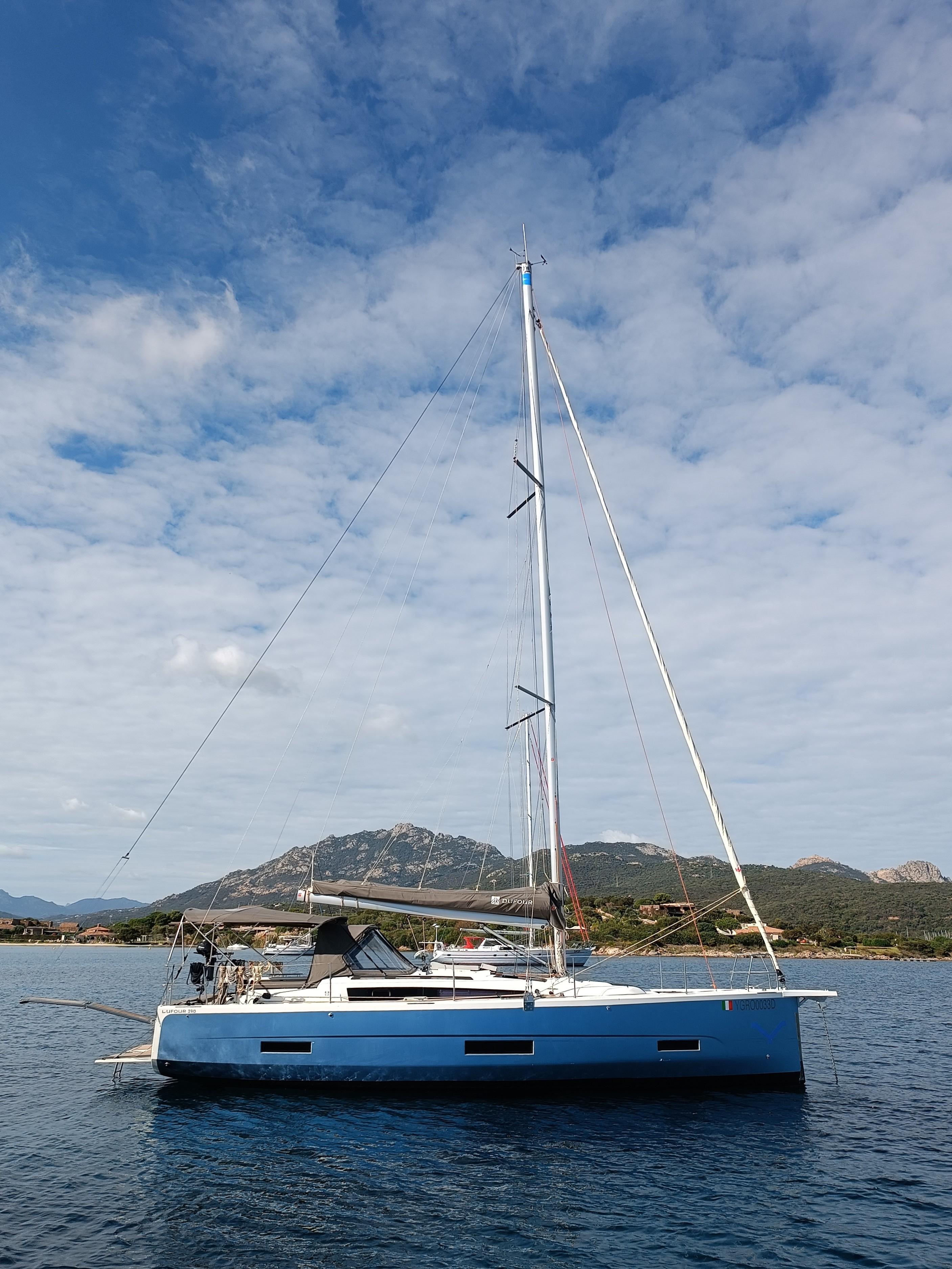 Dufour 390, picture 3