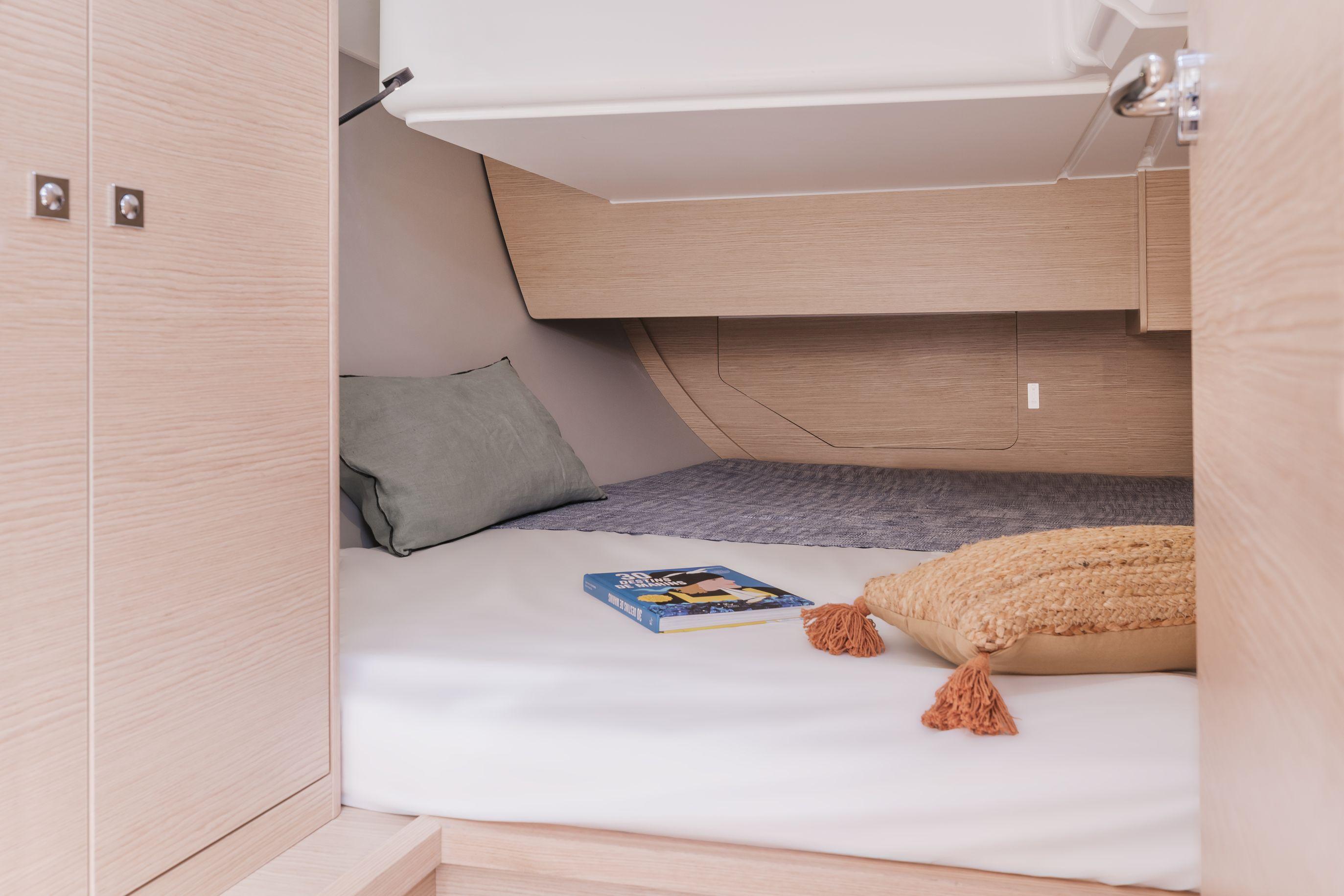 Dufour 37 - 3 cab., picture 17