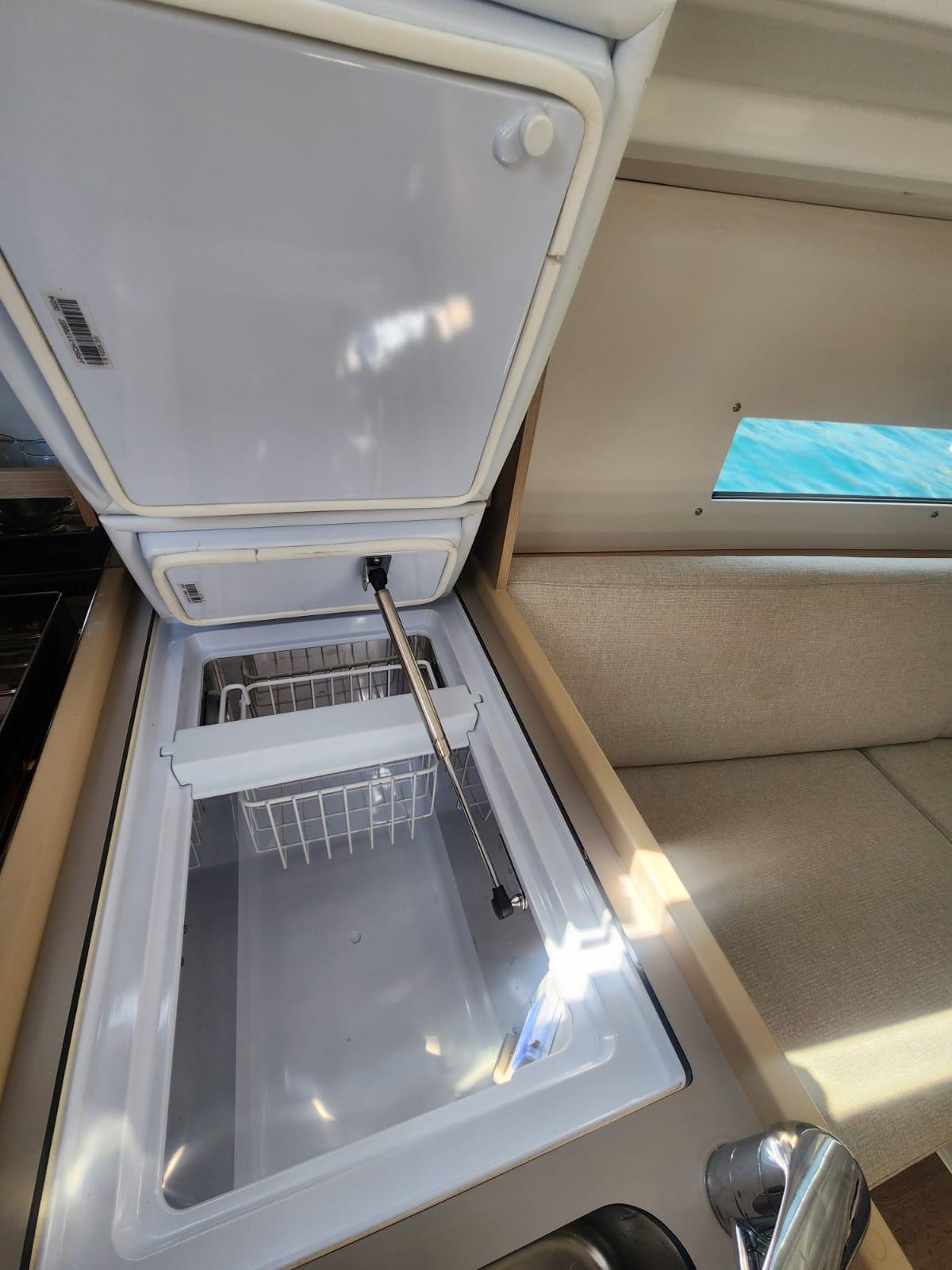 Oceanis 30.1, picture 14