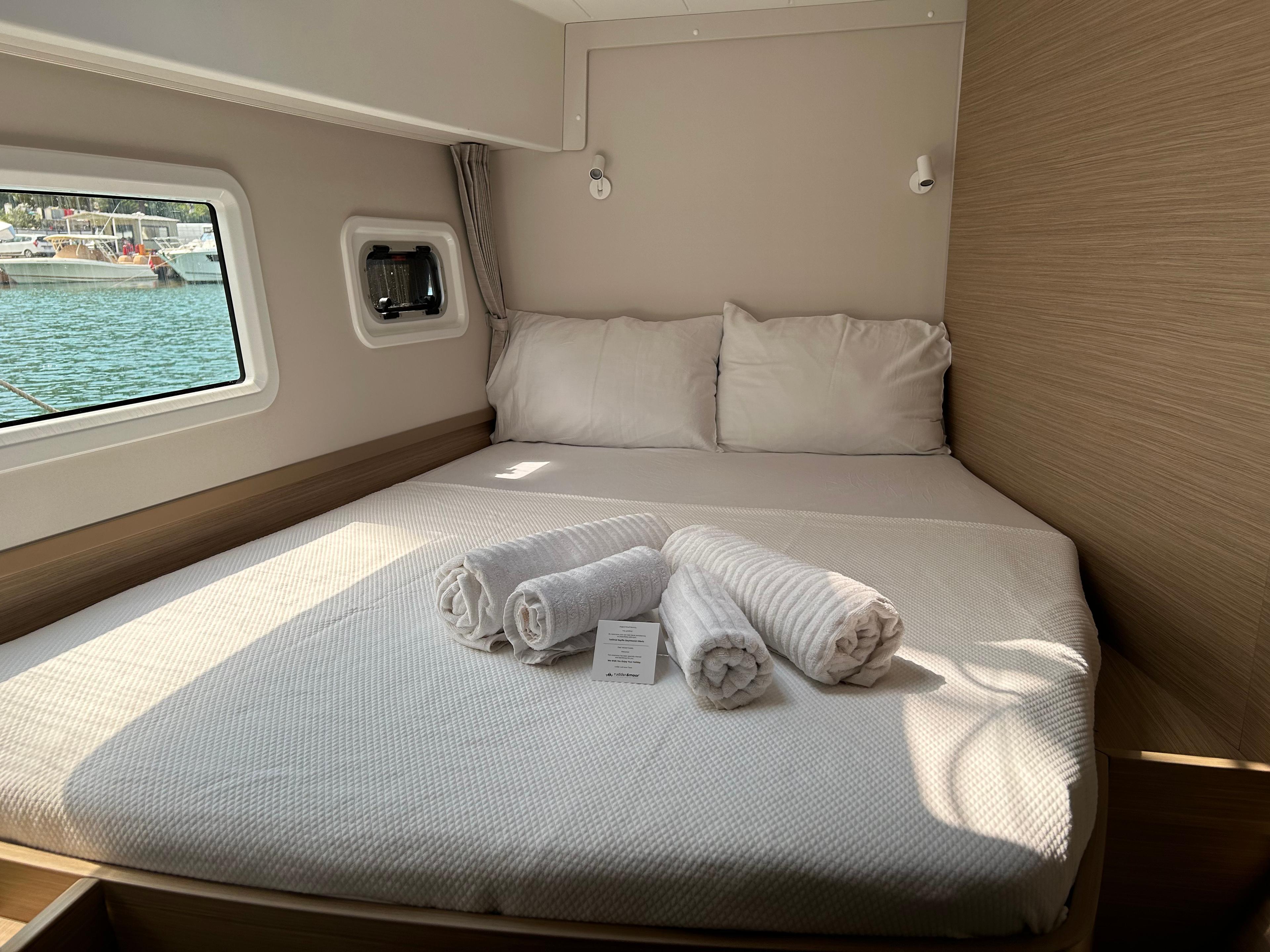 Lagoon 42 - 4 + 1 cab., picture 4