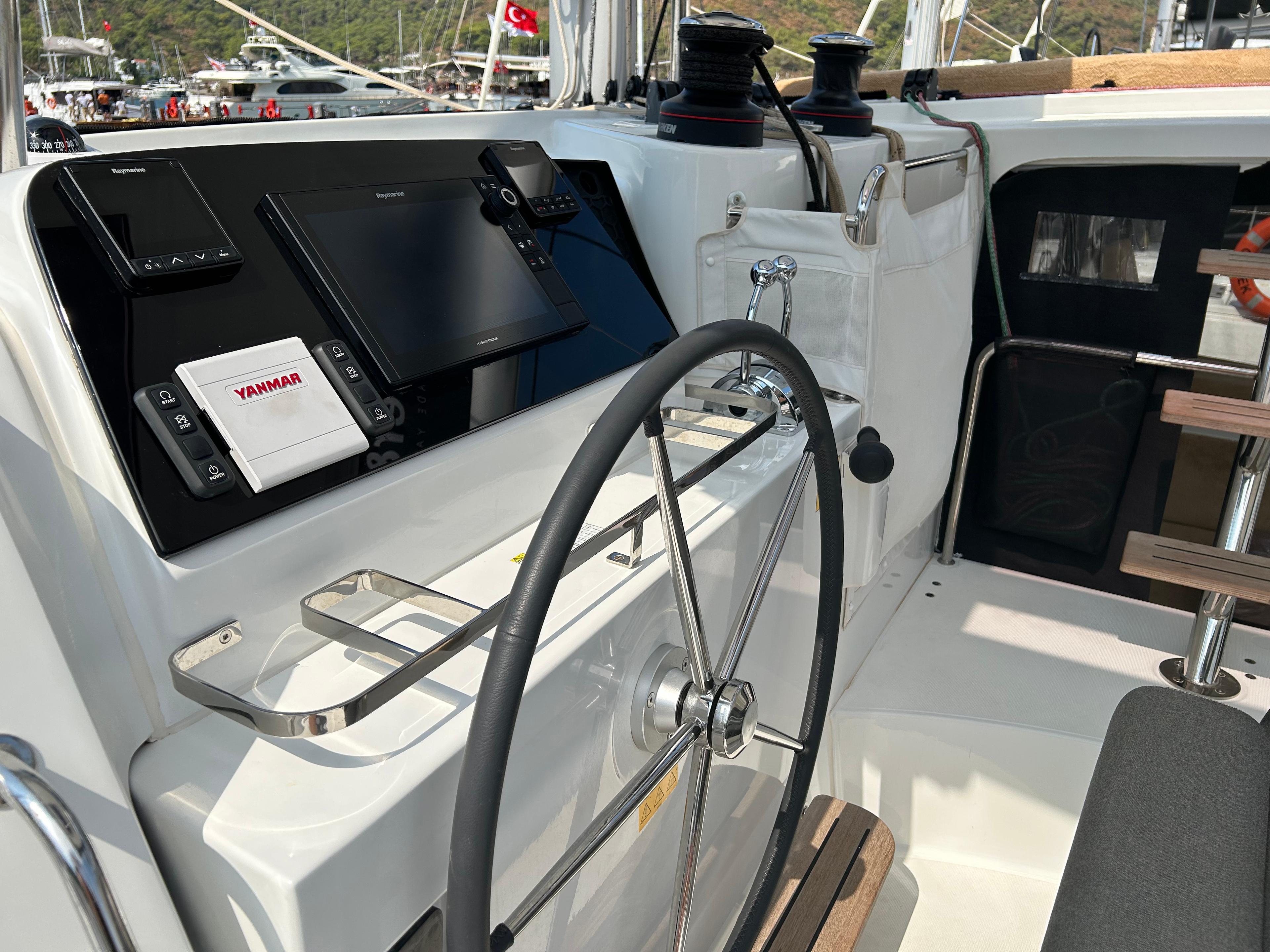 Lagoon 42 - 4 + 1 cab., picture 7