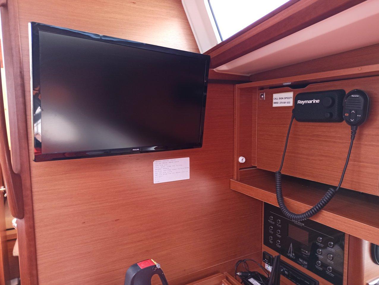 Dufour 390 GL, picture 11