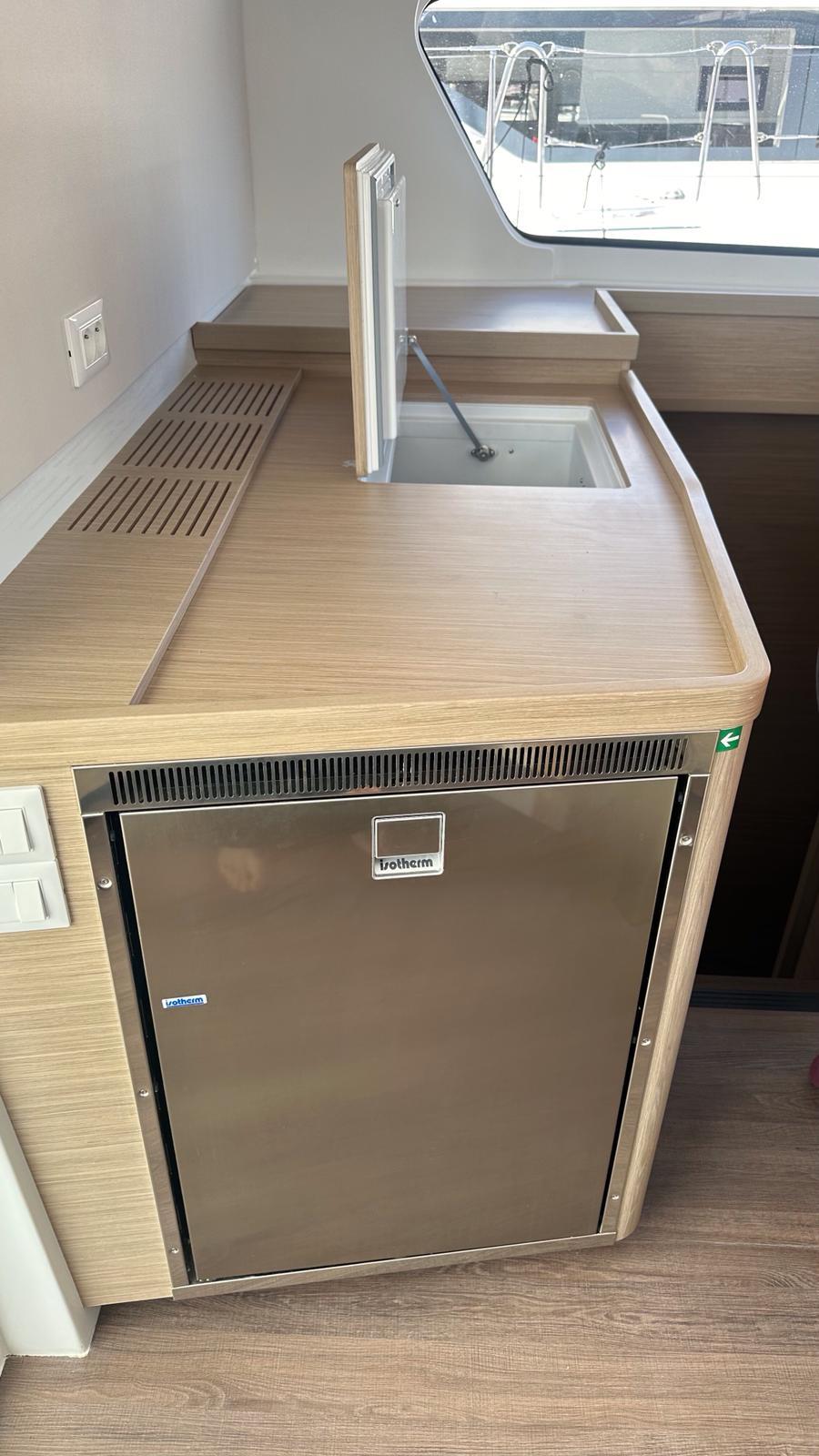 Lagoon 42 - 4 + 1 cab., picture 7