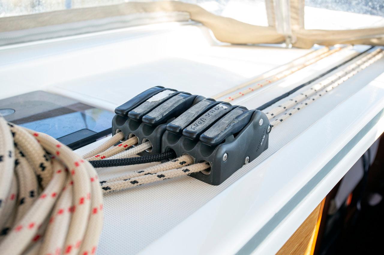 Dufour 382 GL, picture 9