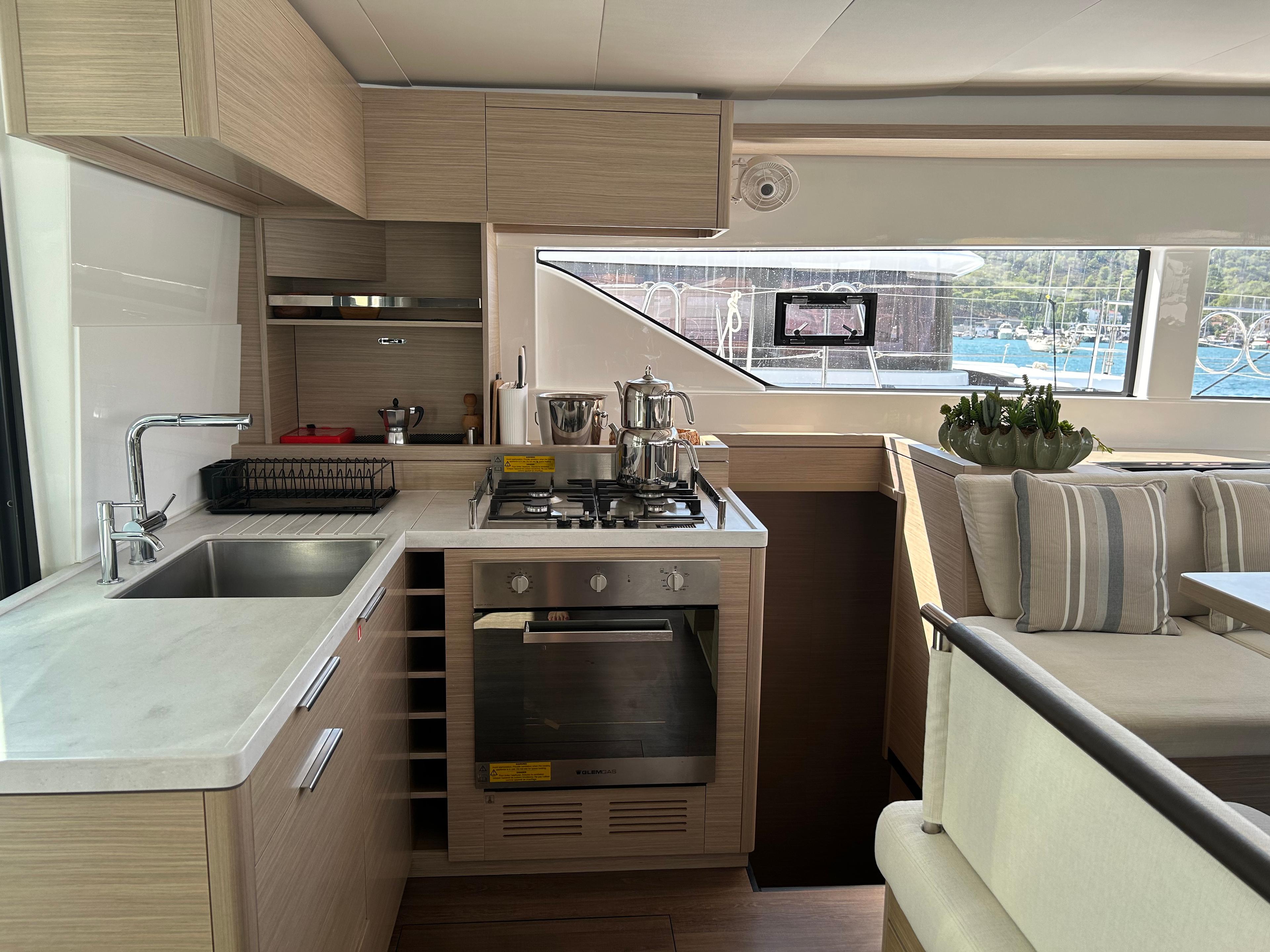 Lagoon 51 - 6 cab., picture 9