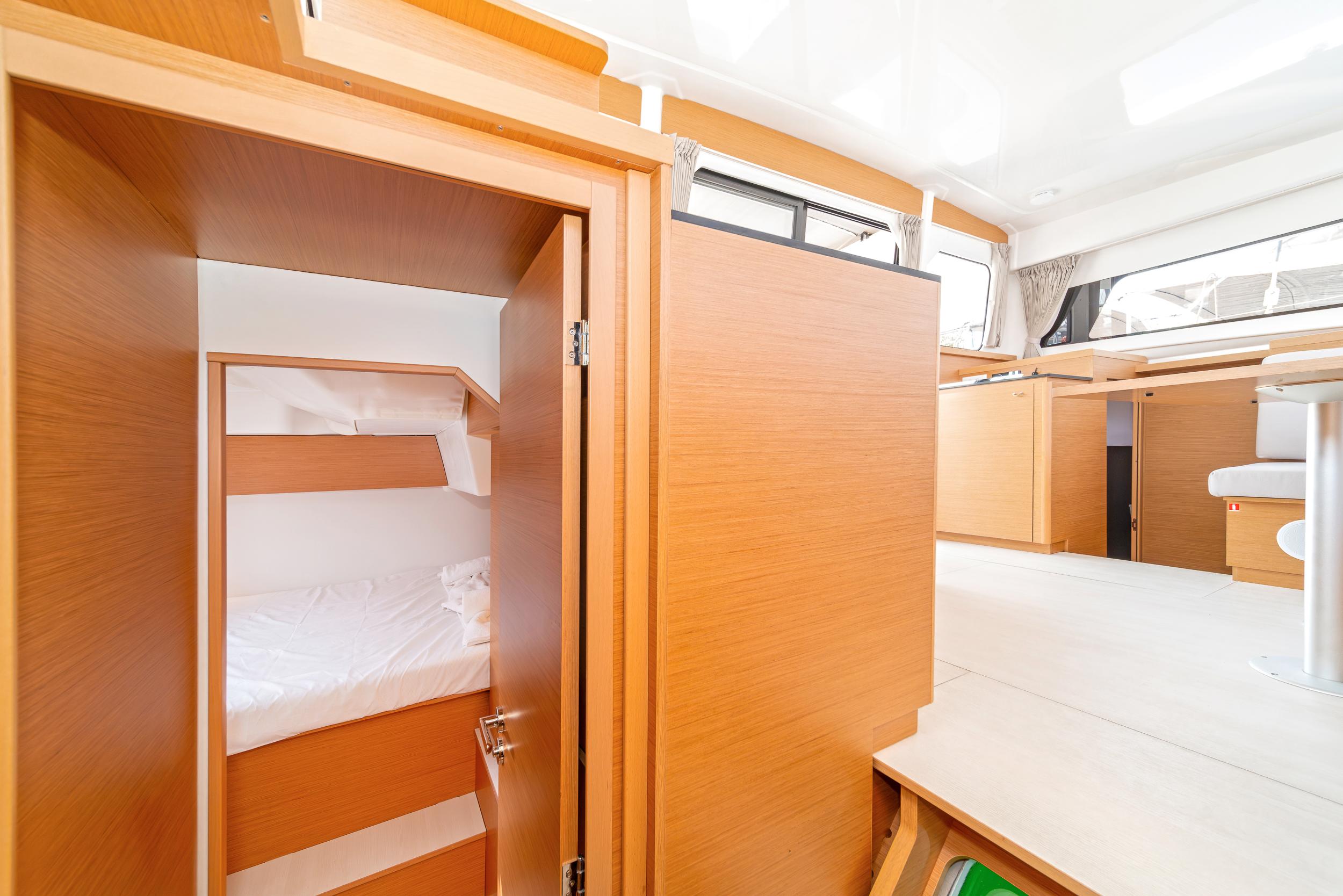 Excess 11 - 4 + 1 + 1 cab., picture 5