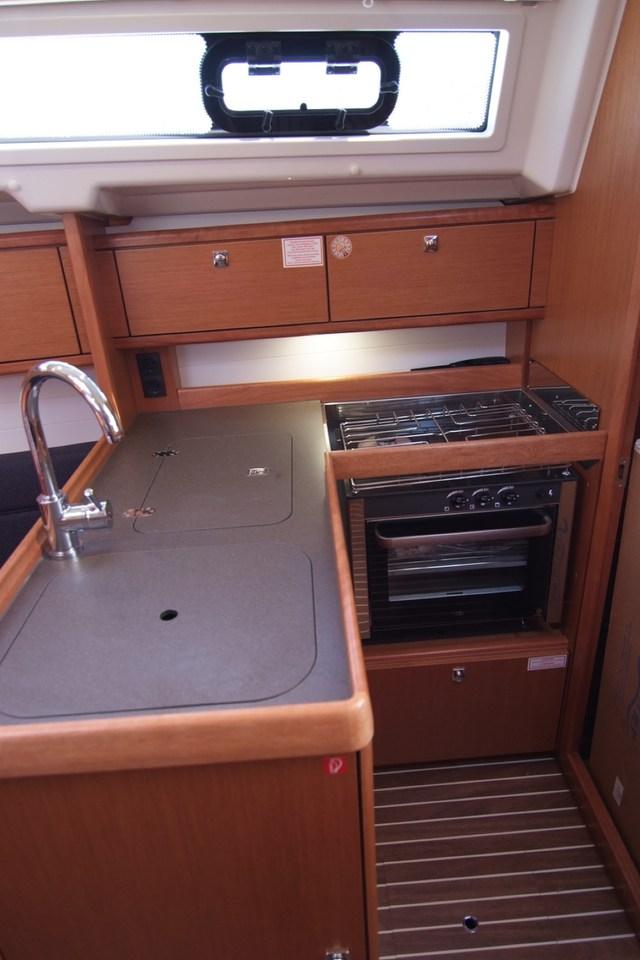Bavaria Cruiser 34, picture 8