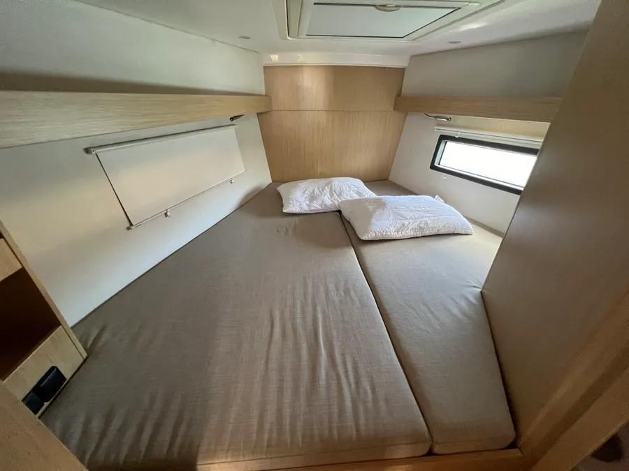 Bavaria C38, picture 13