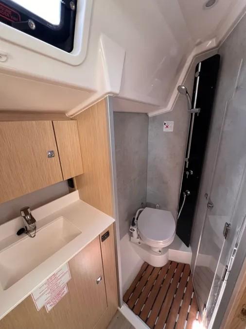 Bavaria C38, picture 7