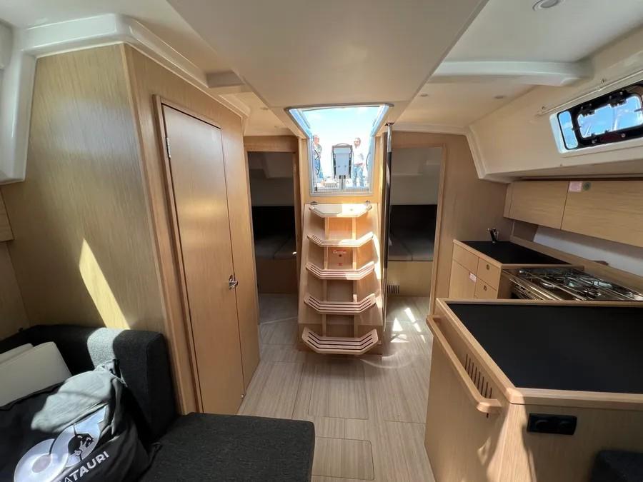 Bavaria C38, picture 12