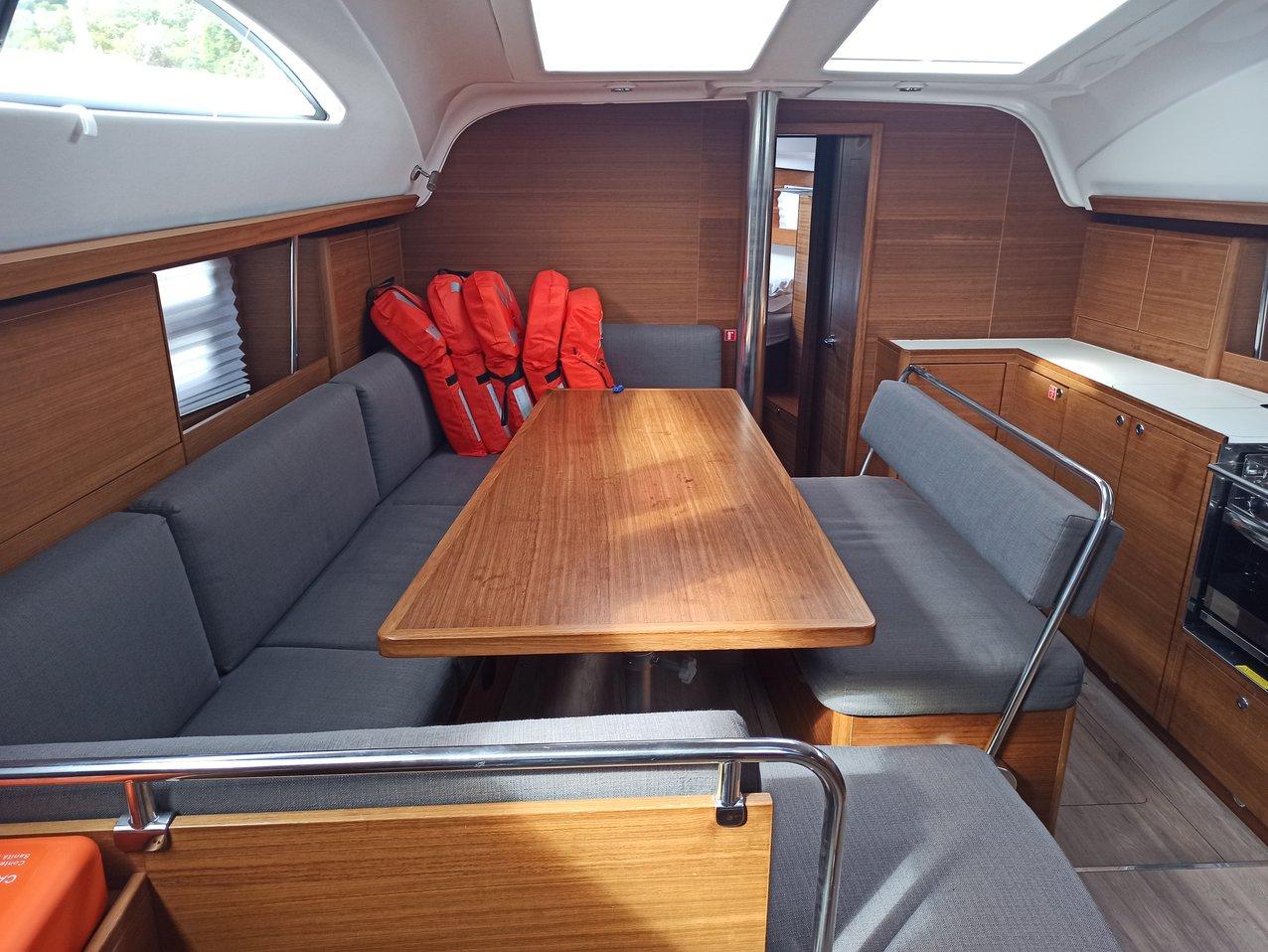 Elan Impression 45.1, picture 4