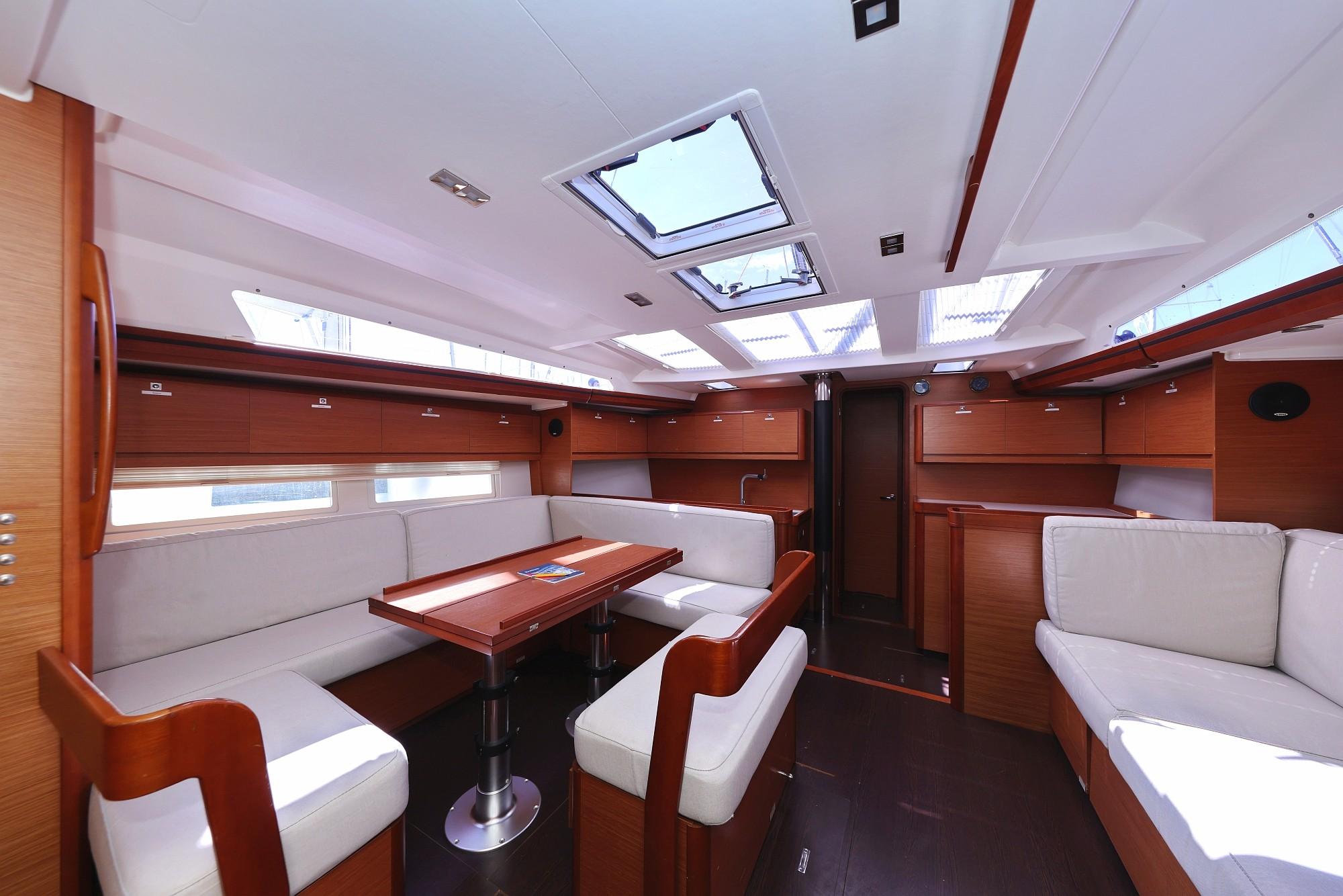 Dufour 520 GL, picture 13