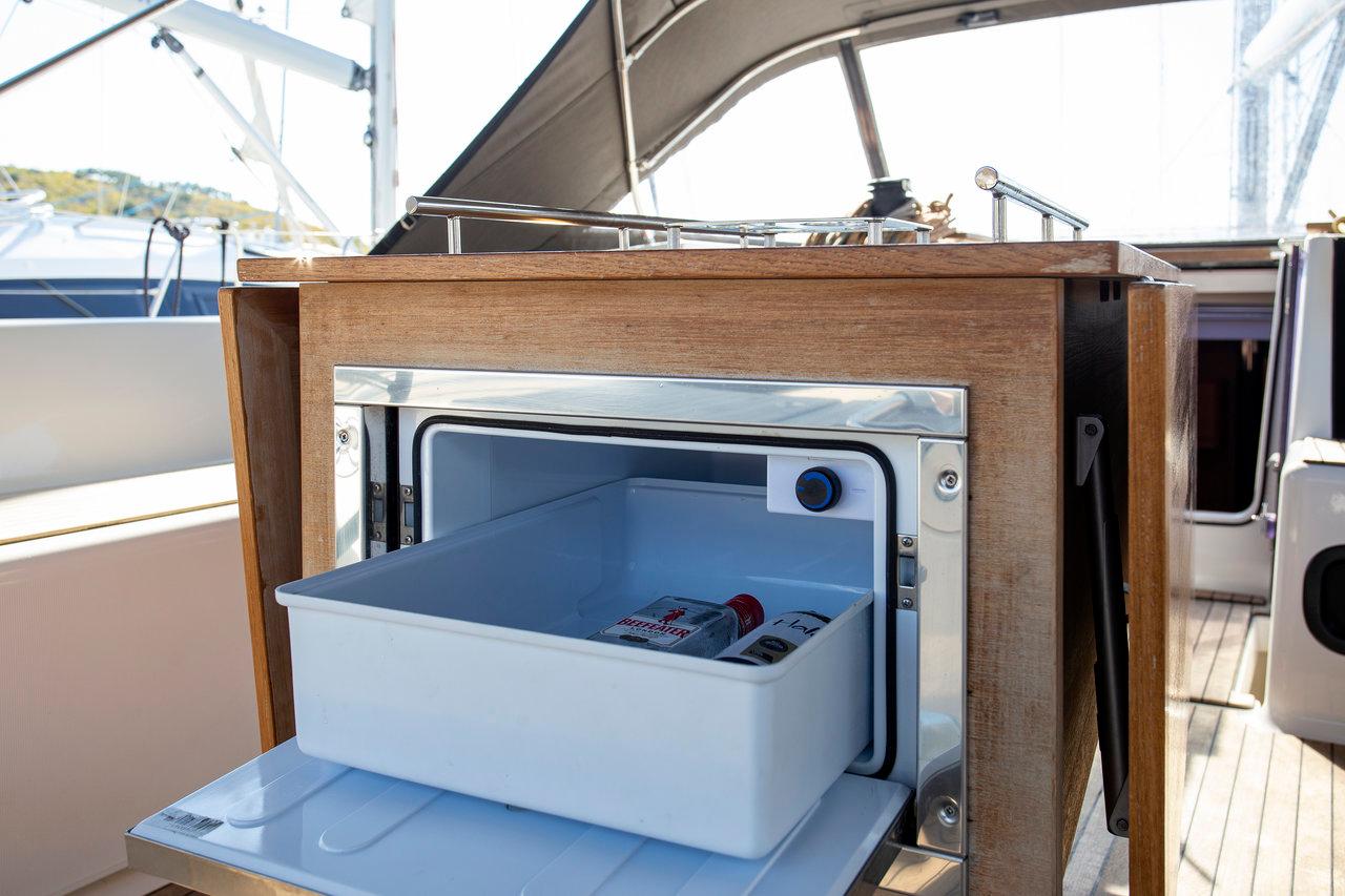 Dufour 520 GL, picture 14