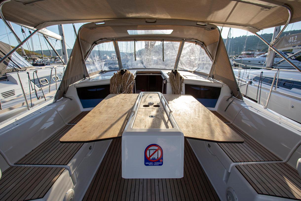 Dufour 430 GL, picture 7