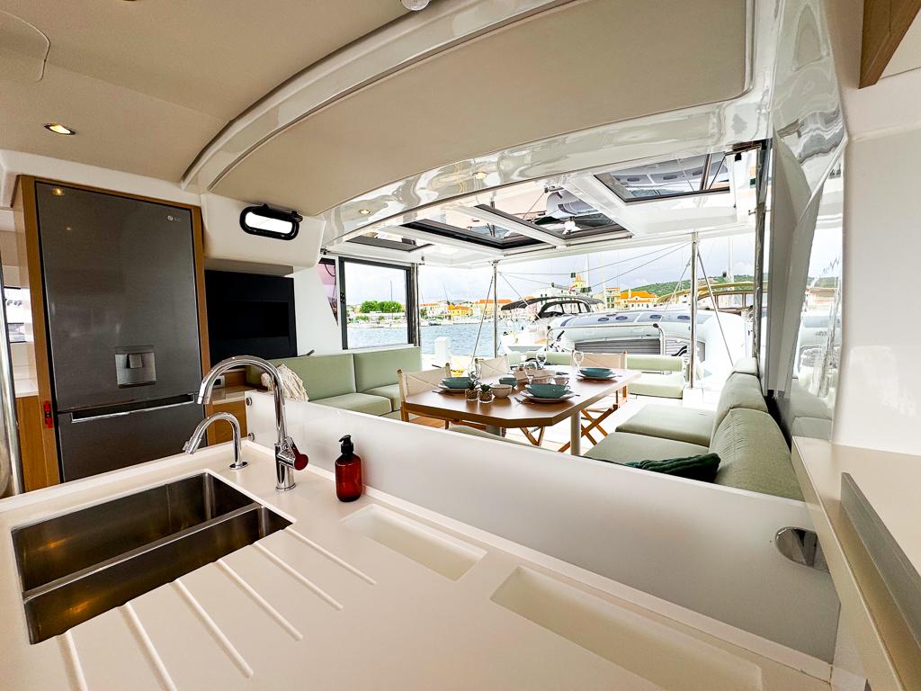 Bali 4.2 - 4 + 1 cab., picture 12