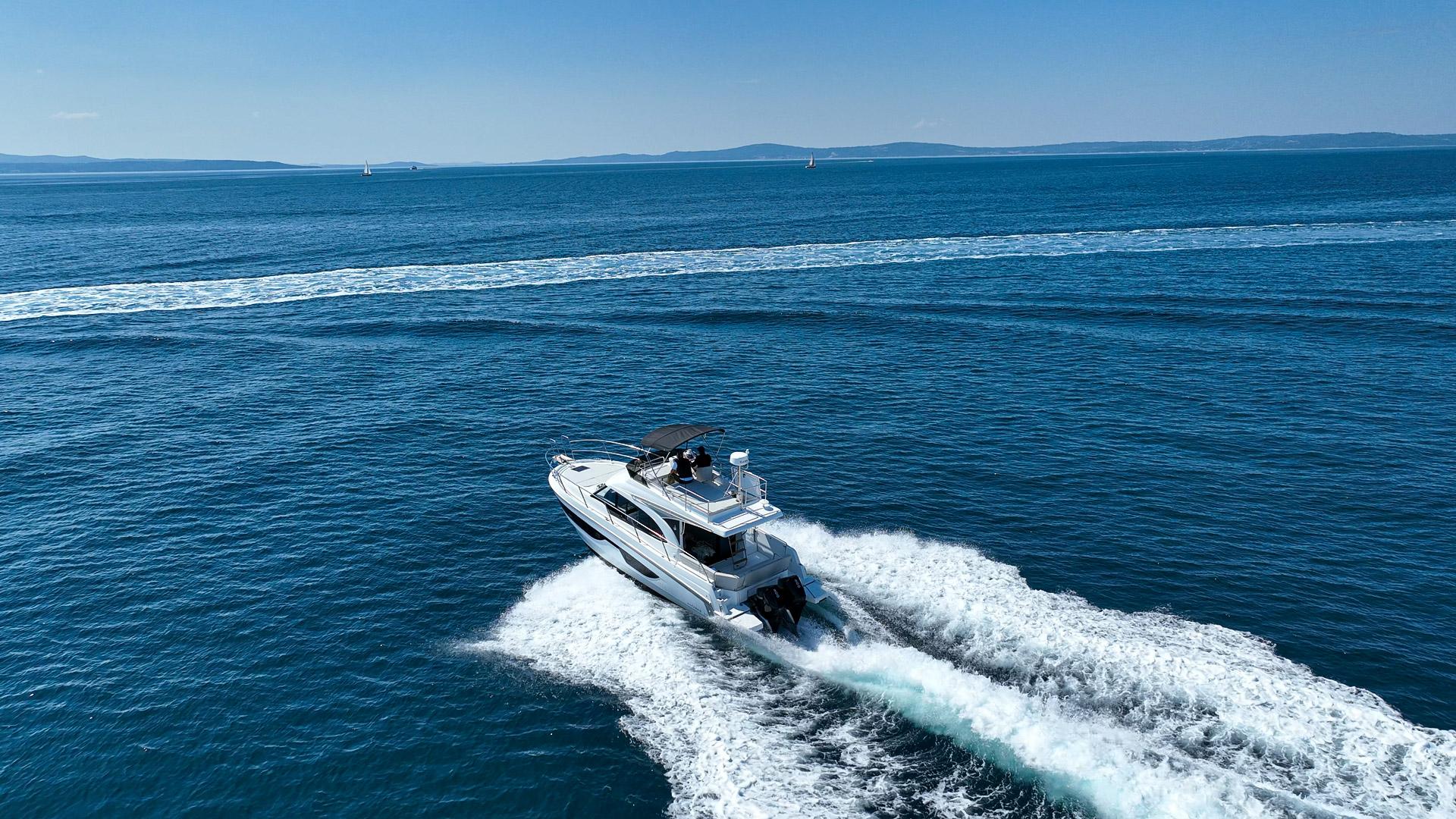 Antares 11 Fly OB, picture 1