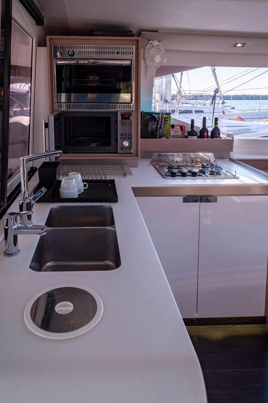 Fountaine Pajot Isla 40 - 4 + 1 cab., picture 12
