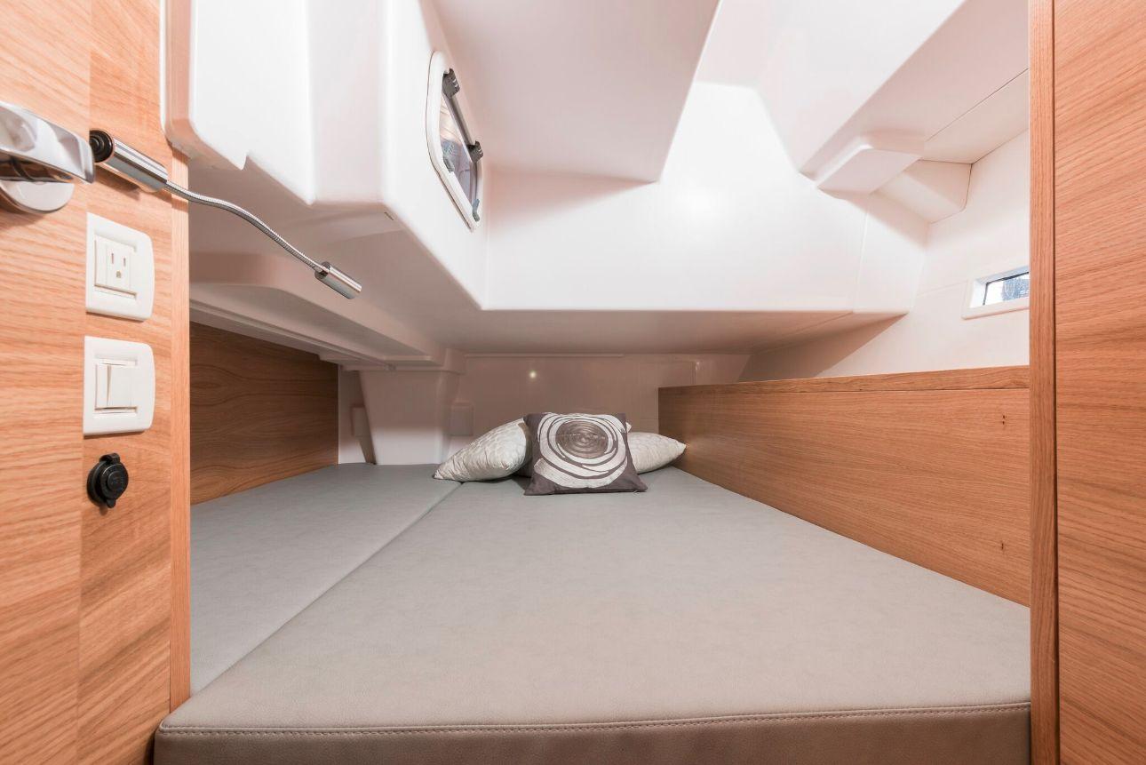 Salona 380, picture 11